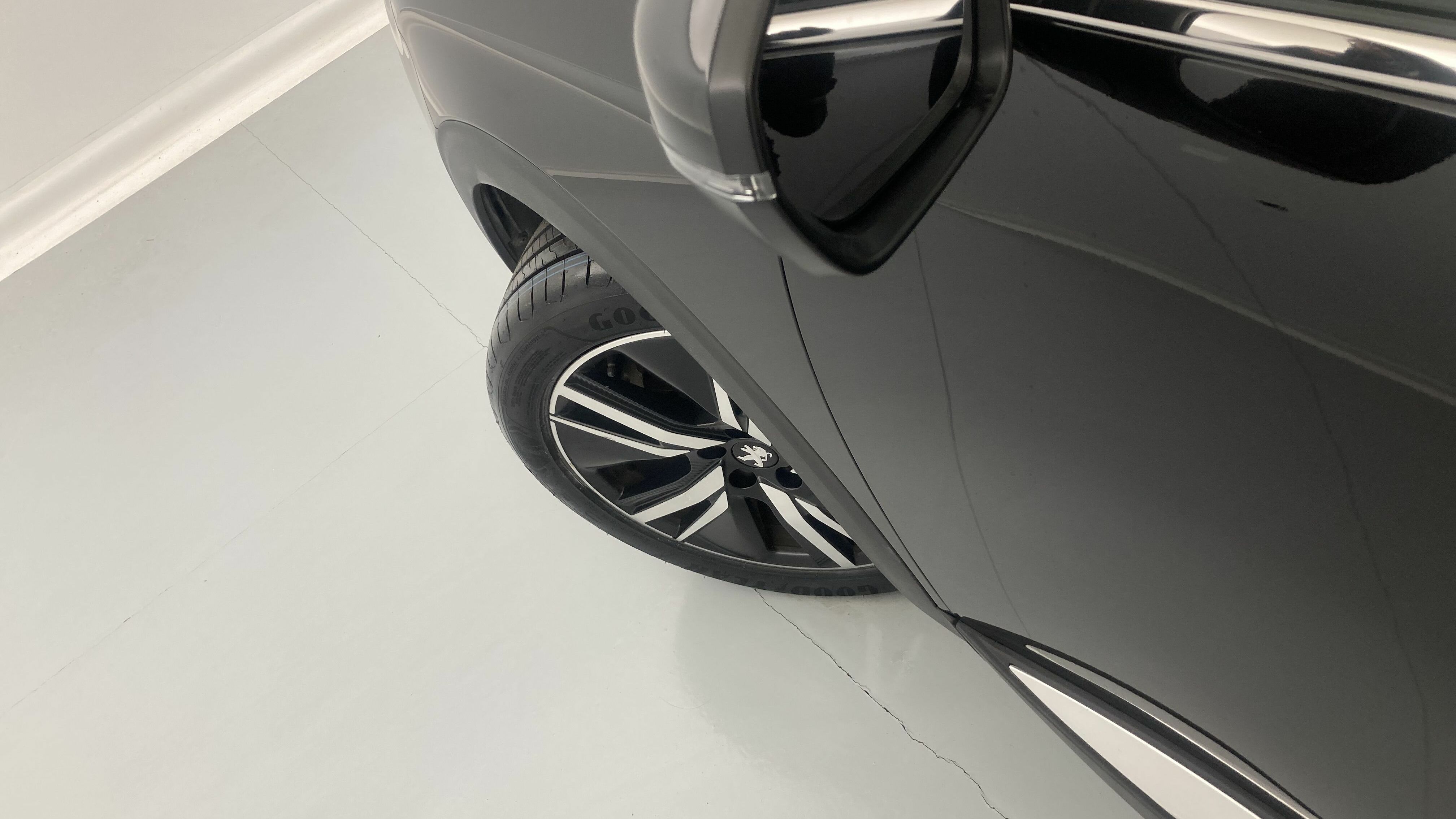 peugeot 3008 gt pack 1.6 HYBRID 300 EAT PHEV 2022 negro perla nera 27