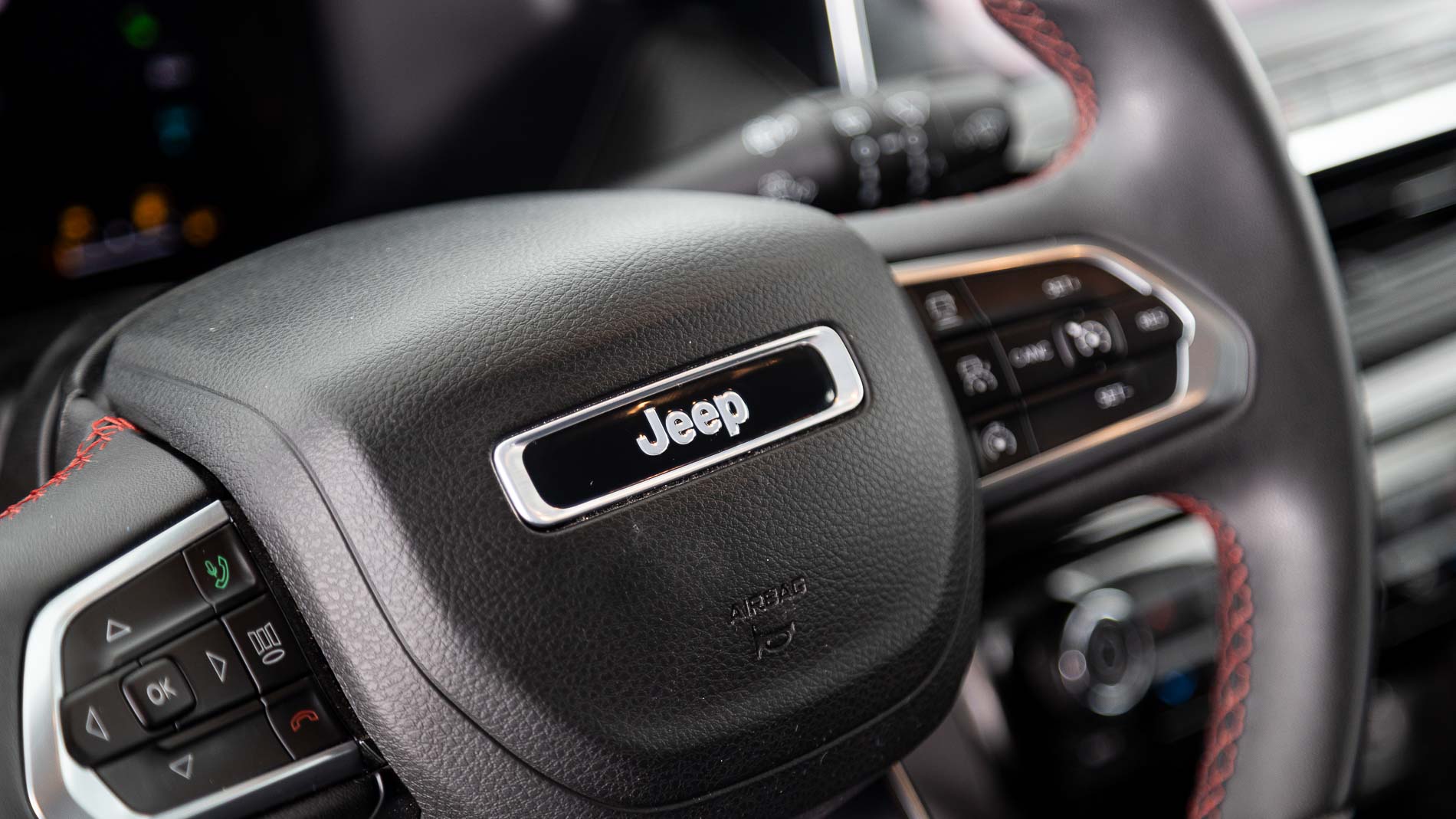 jeep compass trailhawk 1.3 PHEV 240 AWD 2022 blanco alpine + techo negro 21