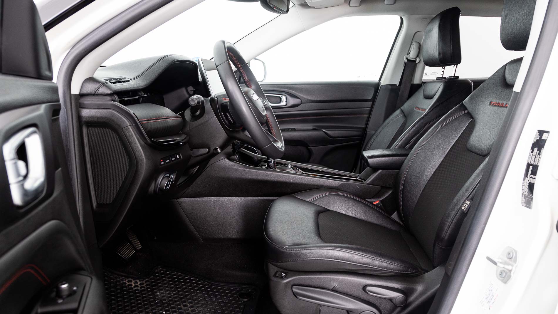 jeep compass trailhawk 1.3 PHEV 240 AWD 2022 blanco alpine + techo negro 22