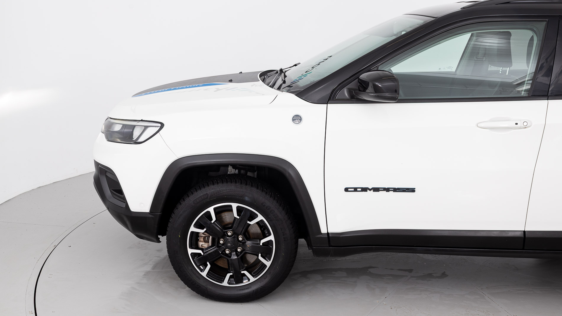 jeep compass trailhawk 1.3 PHEV 240 AWD 2022 blanco alpine + techo negro 26