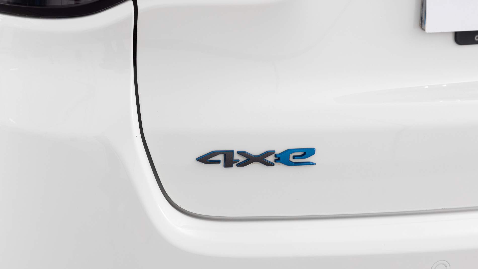 jeep compass trailhawk 1.3 PHEV 240 AWD 2022 blanco alpine + techo negro 35