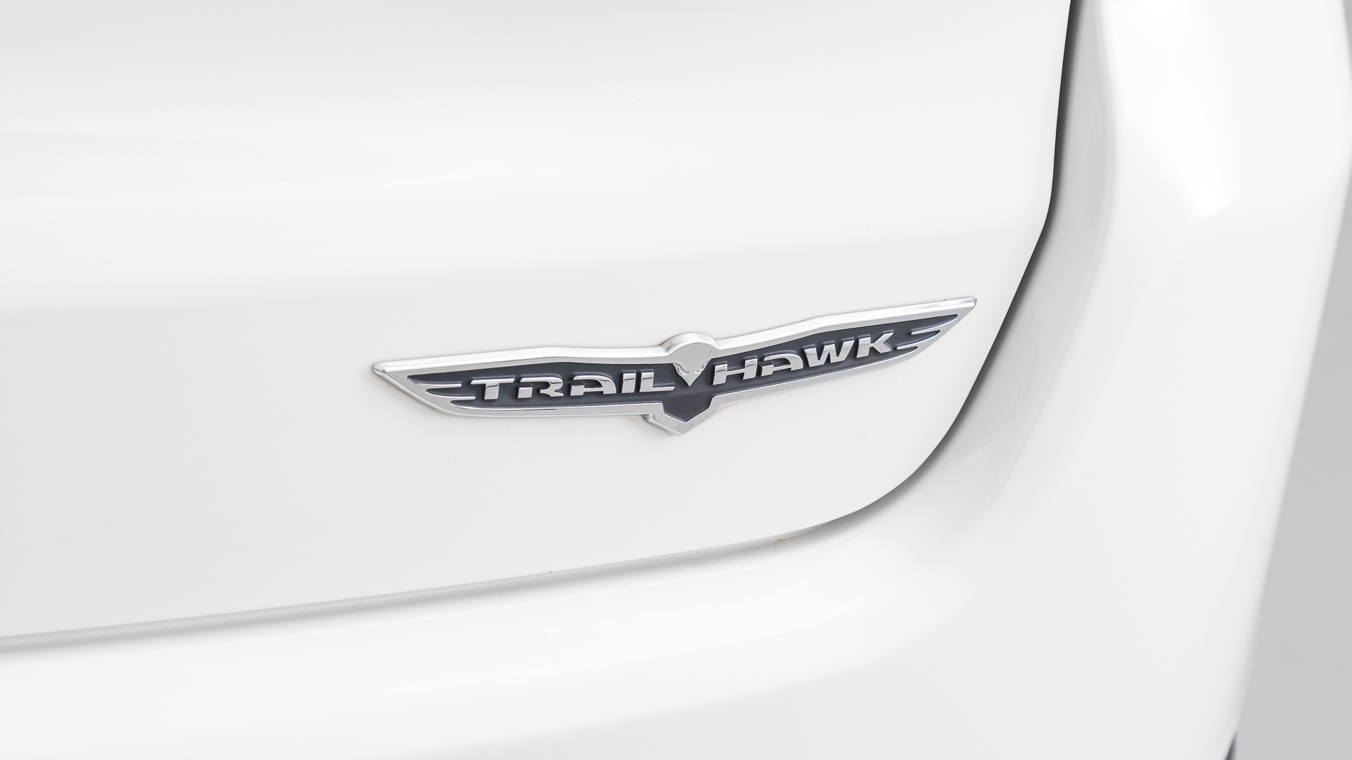 jeep compass trailhawk 1.3 PHEV 240 AWD 2022 blanco alpine + techo negro 36