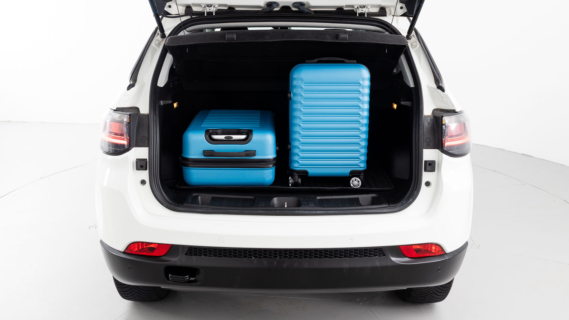 jeep compass trailhawk 1.3 PHEV 240 AWD 2022 blanco alpine + techo negro 38