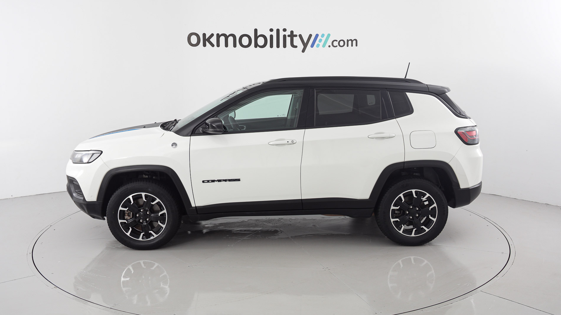 jeep compass trailhawk 1.3 PHEV 240 AWD 2022 blanco alpine + techo negro 8