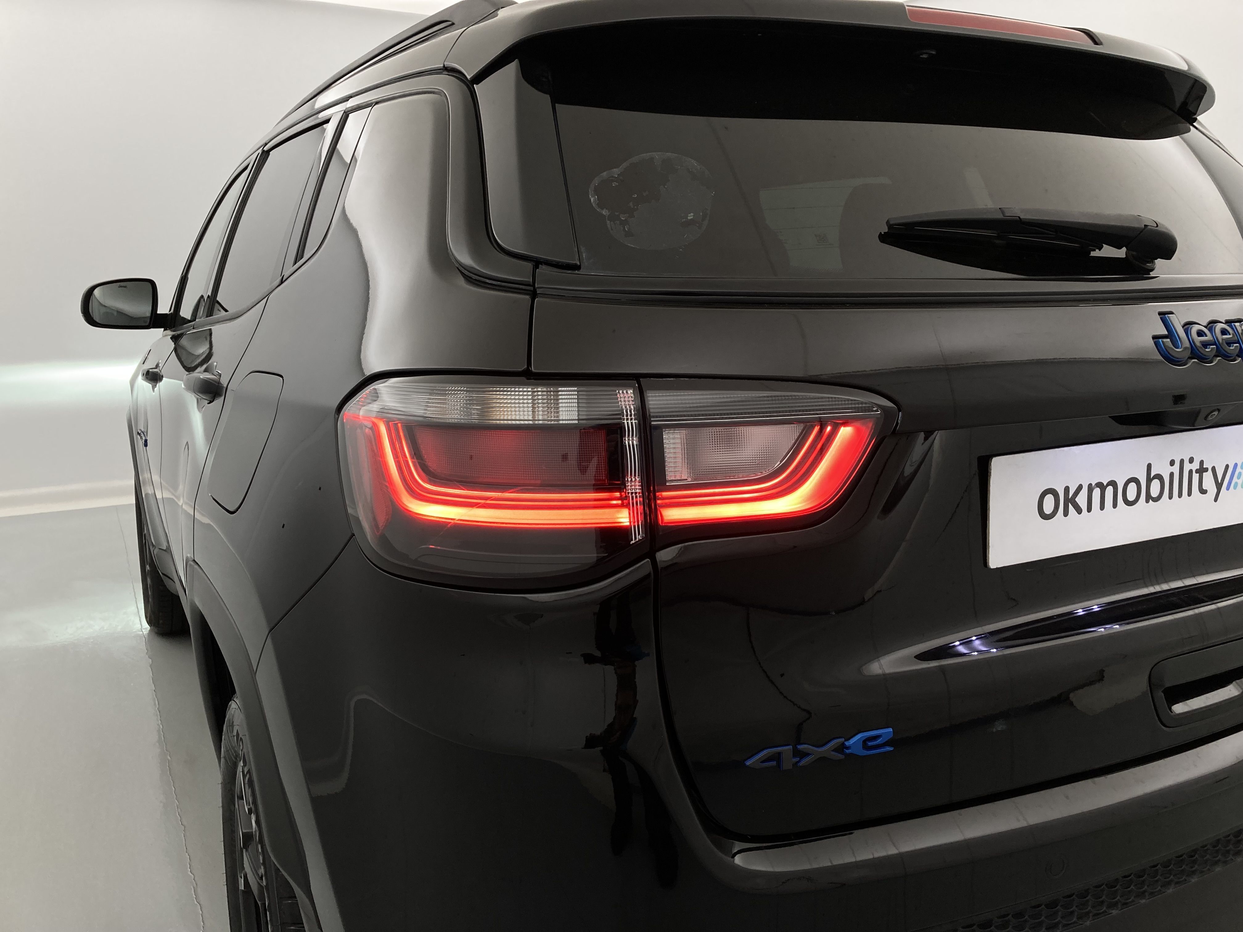 jeep compass trailhawk 1.3 PHEV 240 AWD 2022 negro sólido 17