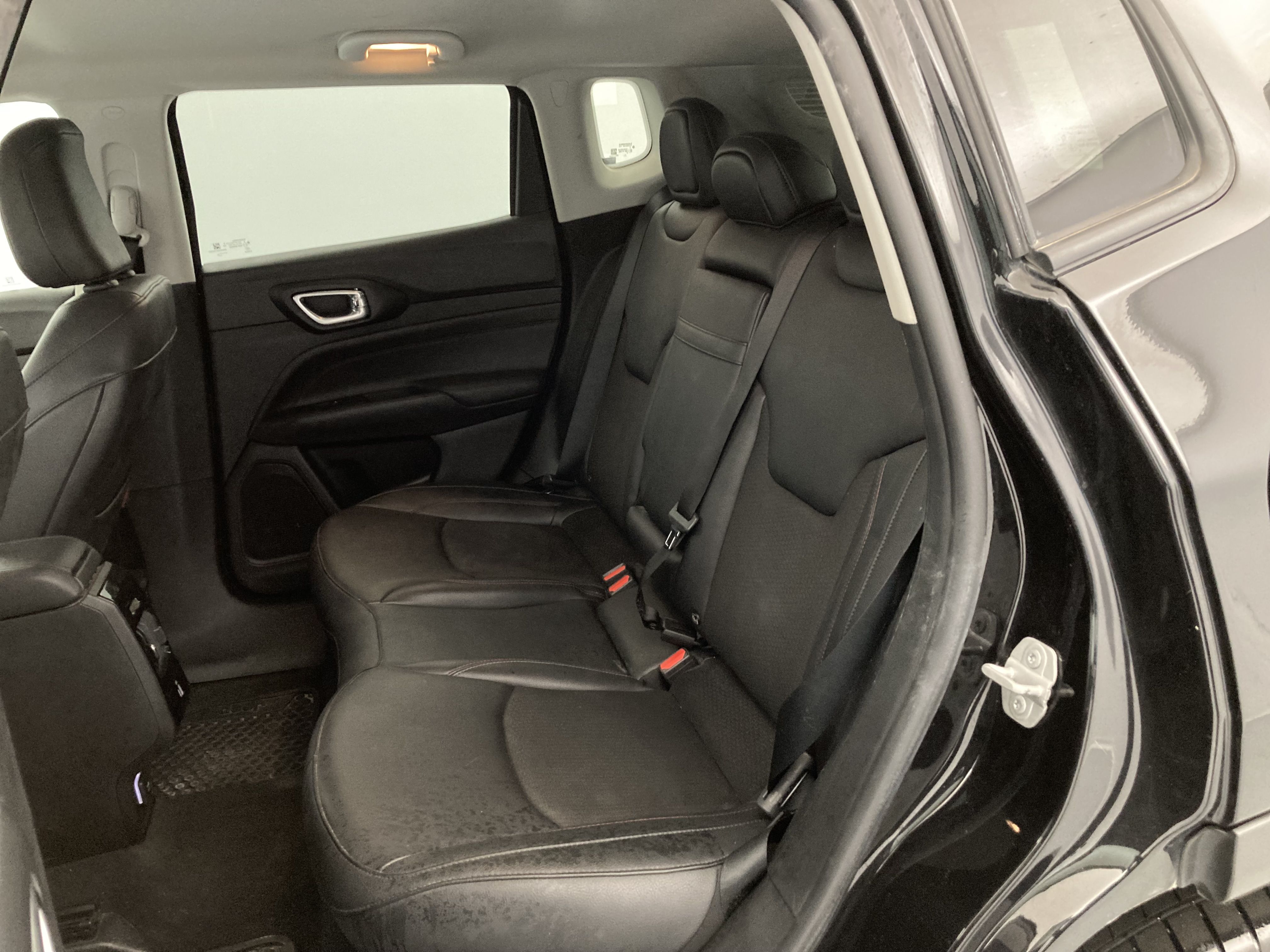 jeep compass trailhawk 1.3 PHEV 240 AWD 2022 negro sólido 23