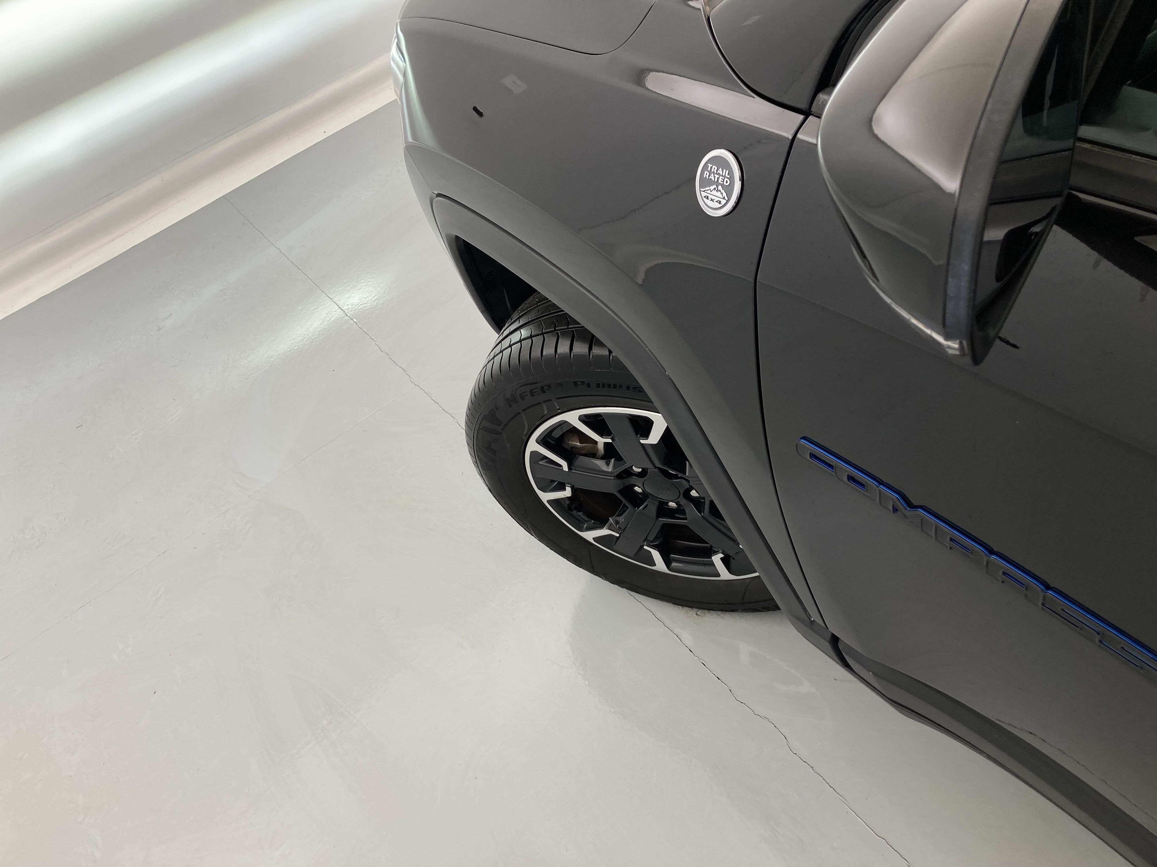 jeep compass trailhawk 1.3 PHEV 240 AWD 2022 negro sólido 31