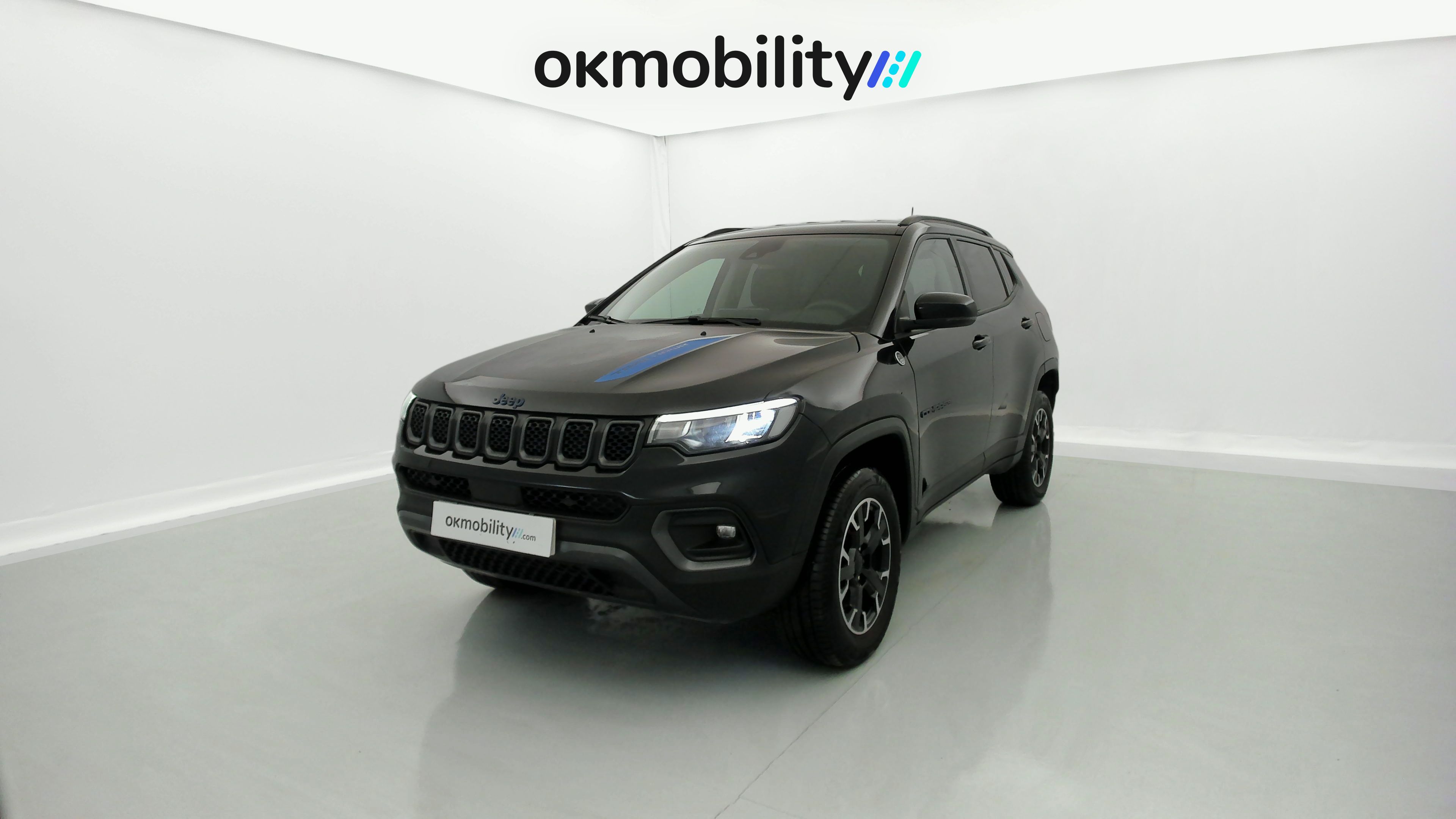 jeep compass trailhawk 1.3 PHEV 240 AWD 2022 negro sólido 5