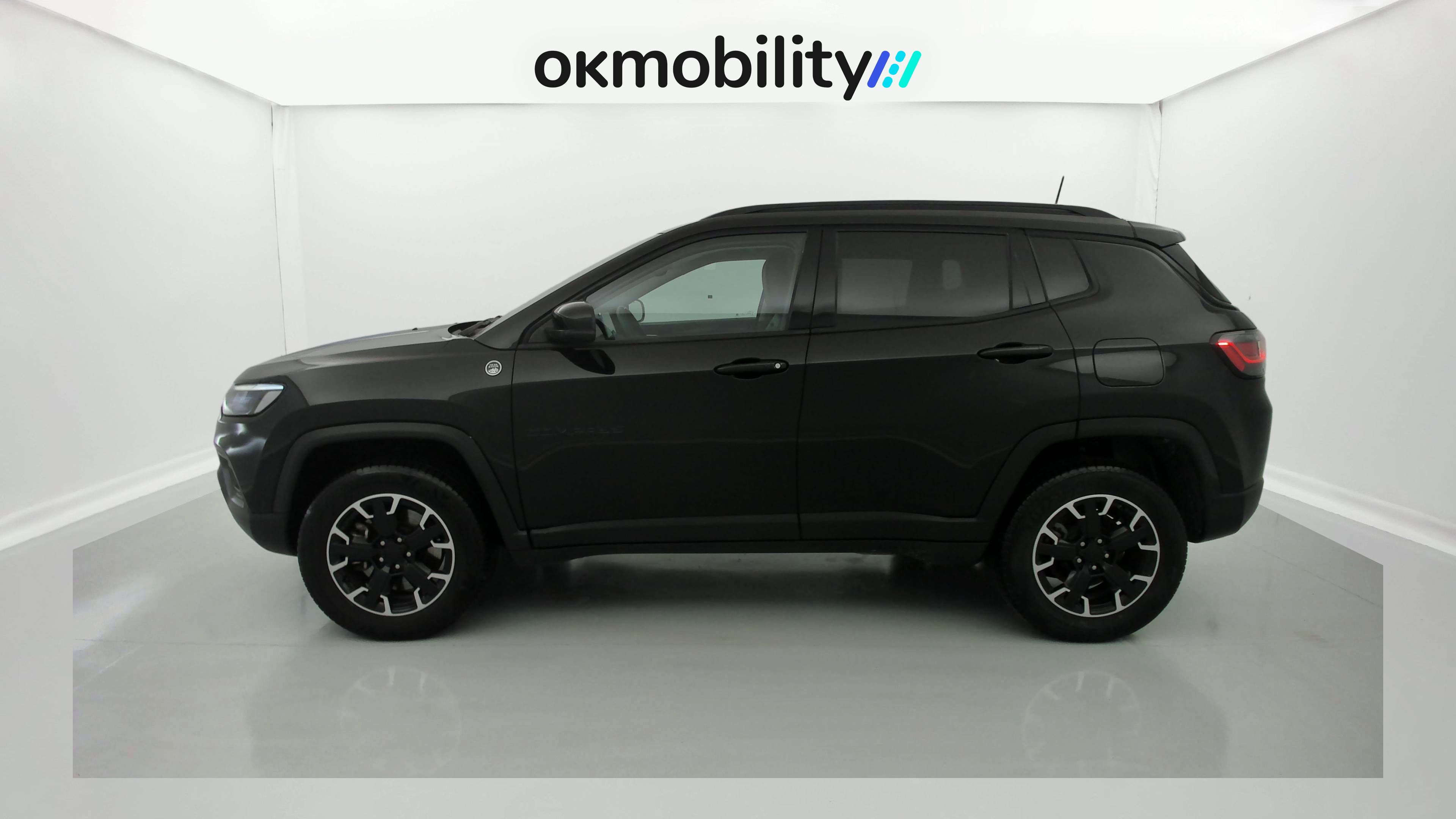 jeep compass trailhawk 1.3 PHEV 240 AWD 2022 negro sólido 9