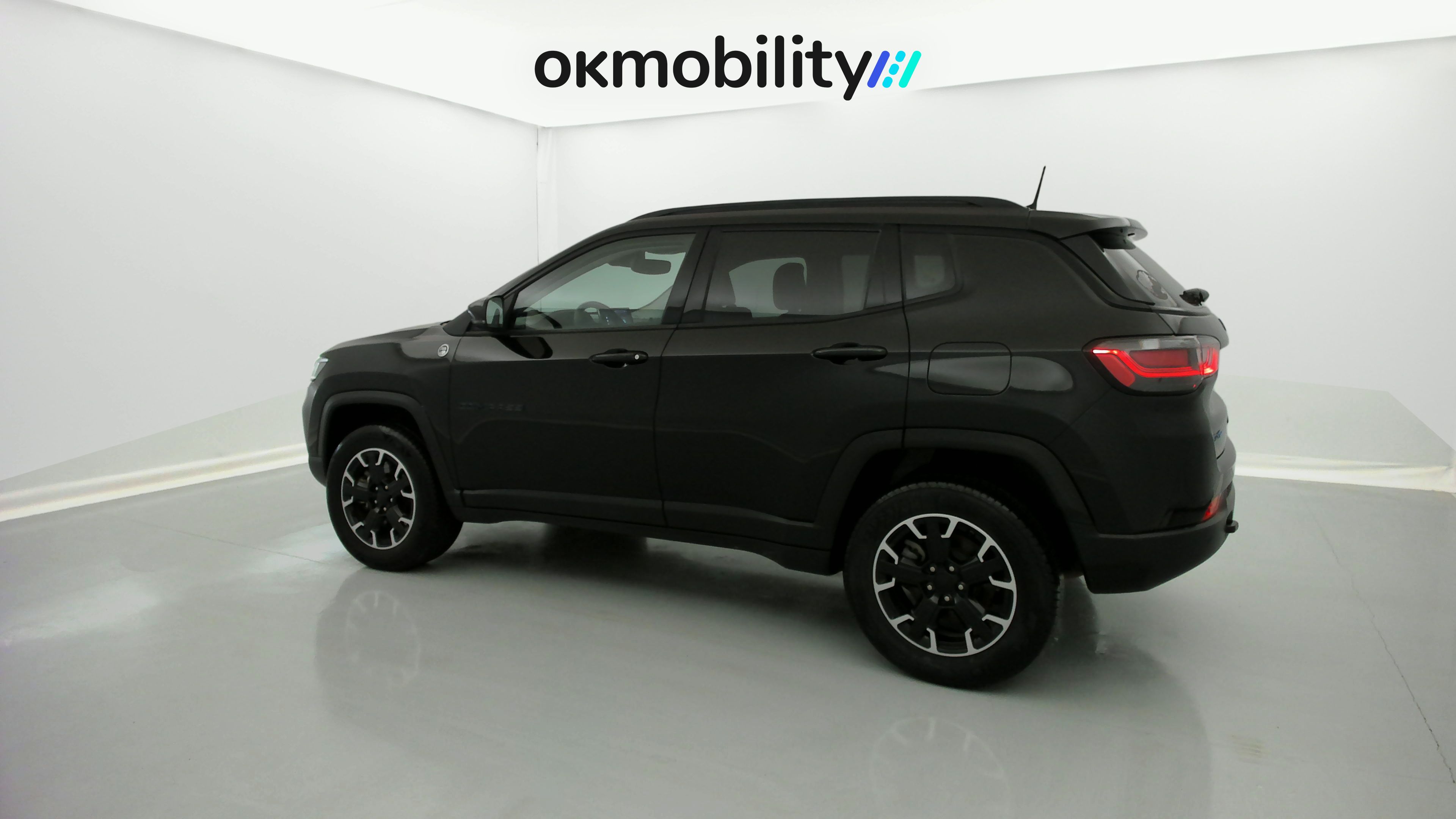 jeep compass trailhawk 1.3 PHEV 240 AWD 2022 negro sólido 10