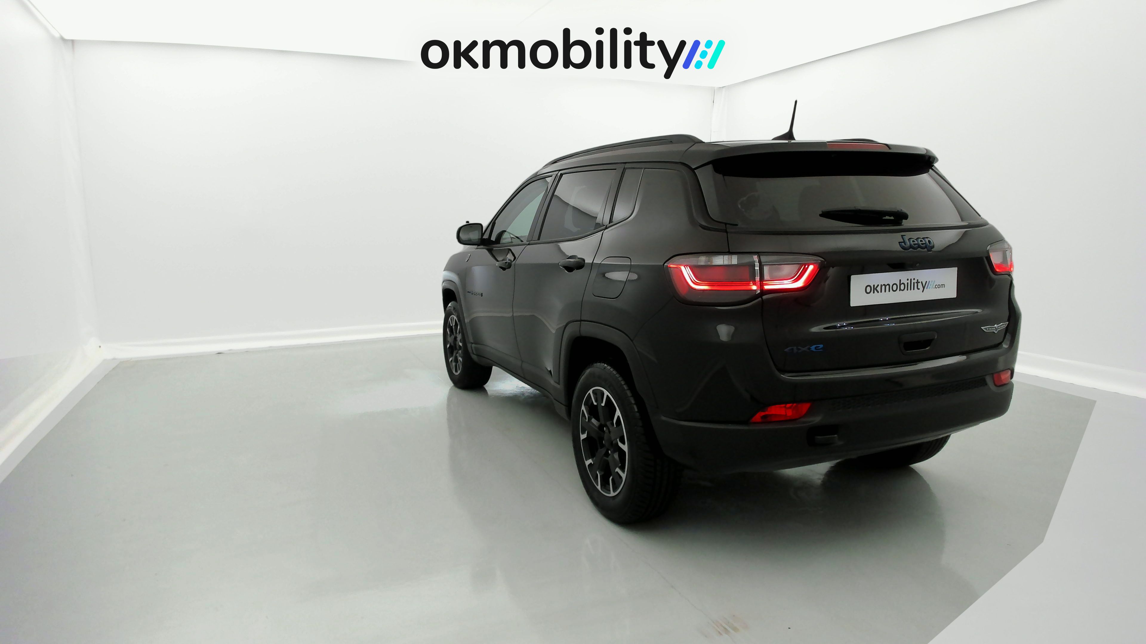 jeep compass trailhawk 1.3 PHEV 240 AWD 2022 negro sólido 11