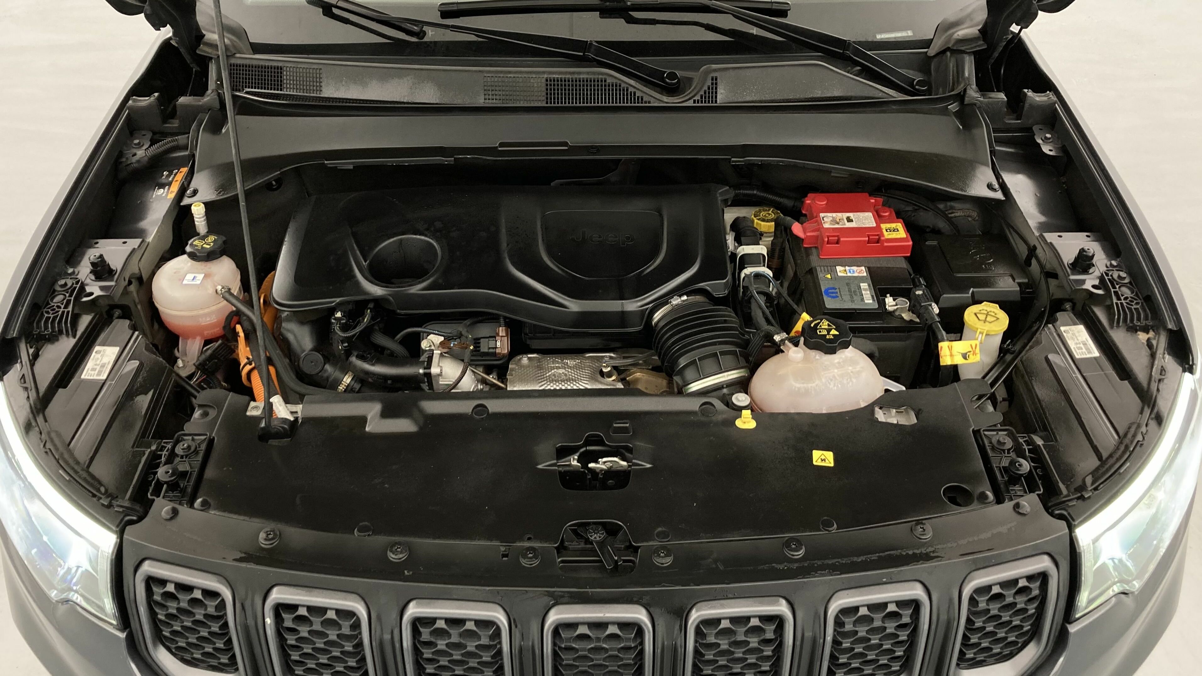 jeep compass trailhawk 1.3 PHEV 240 AWD 2022 gris grafito 26