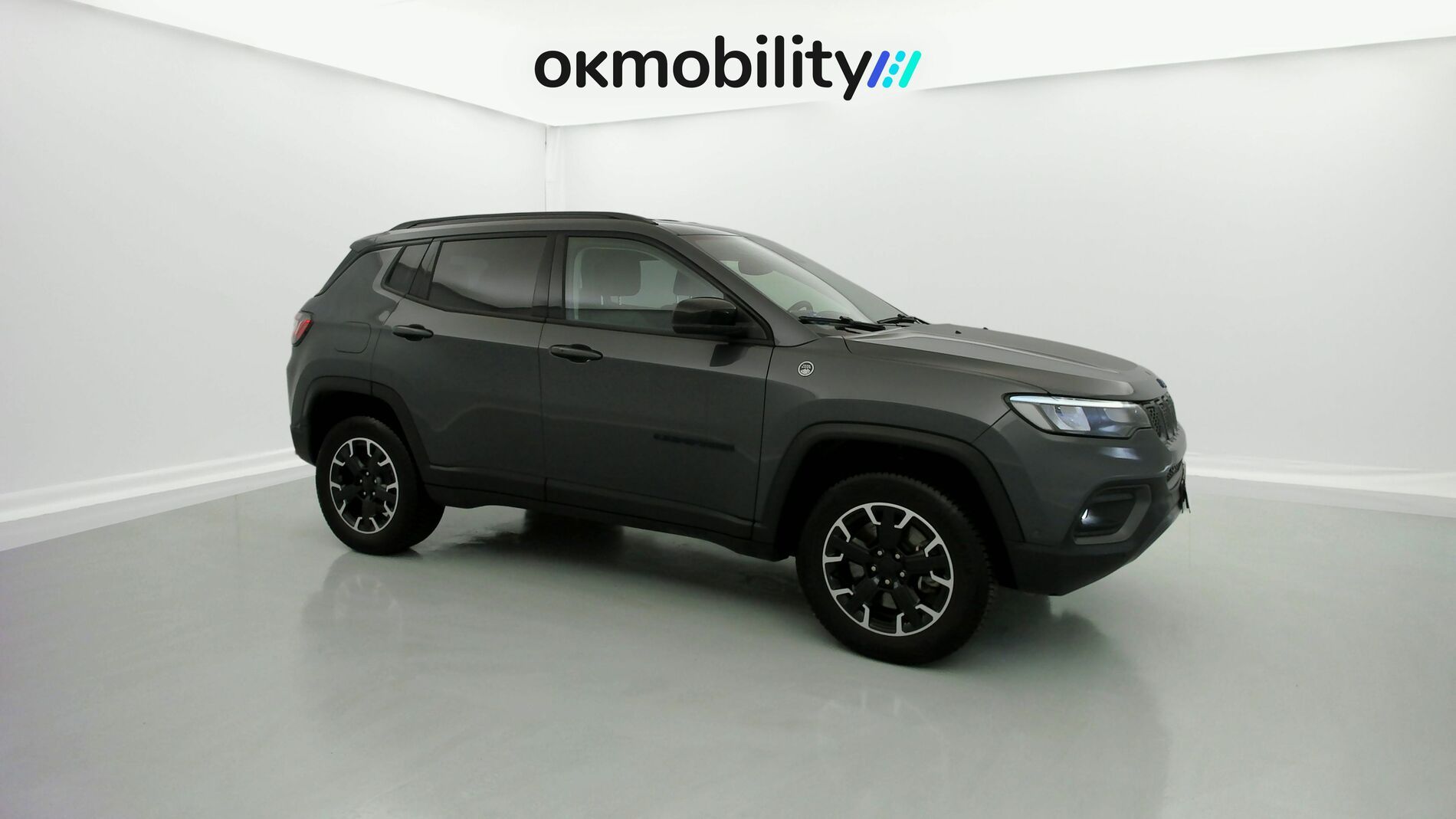 jeep compass trailhawk 1.3 PHEV 240 AWD 2022 gris grafito 2