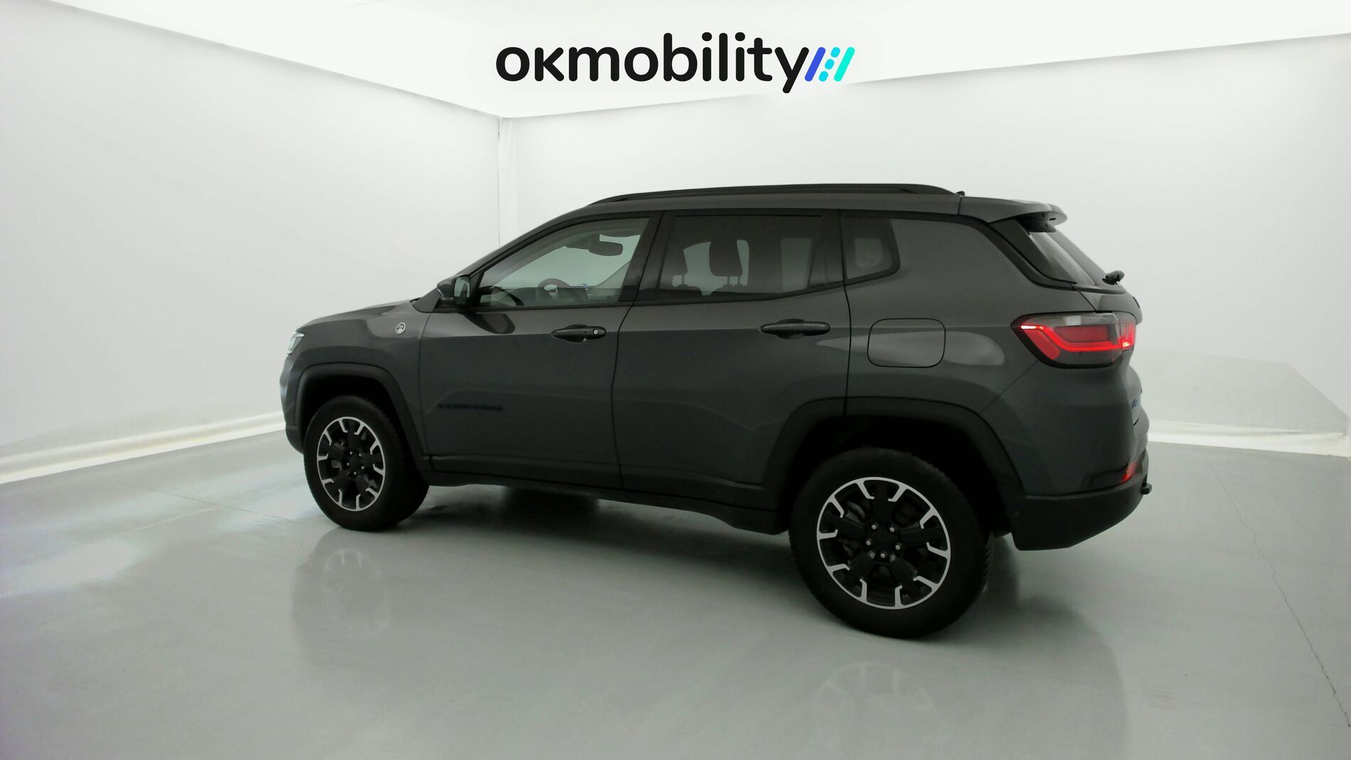 jeep compass trailhawk 1.3 PHEV 240 AWD 2022 gris grafito 9
