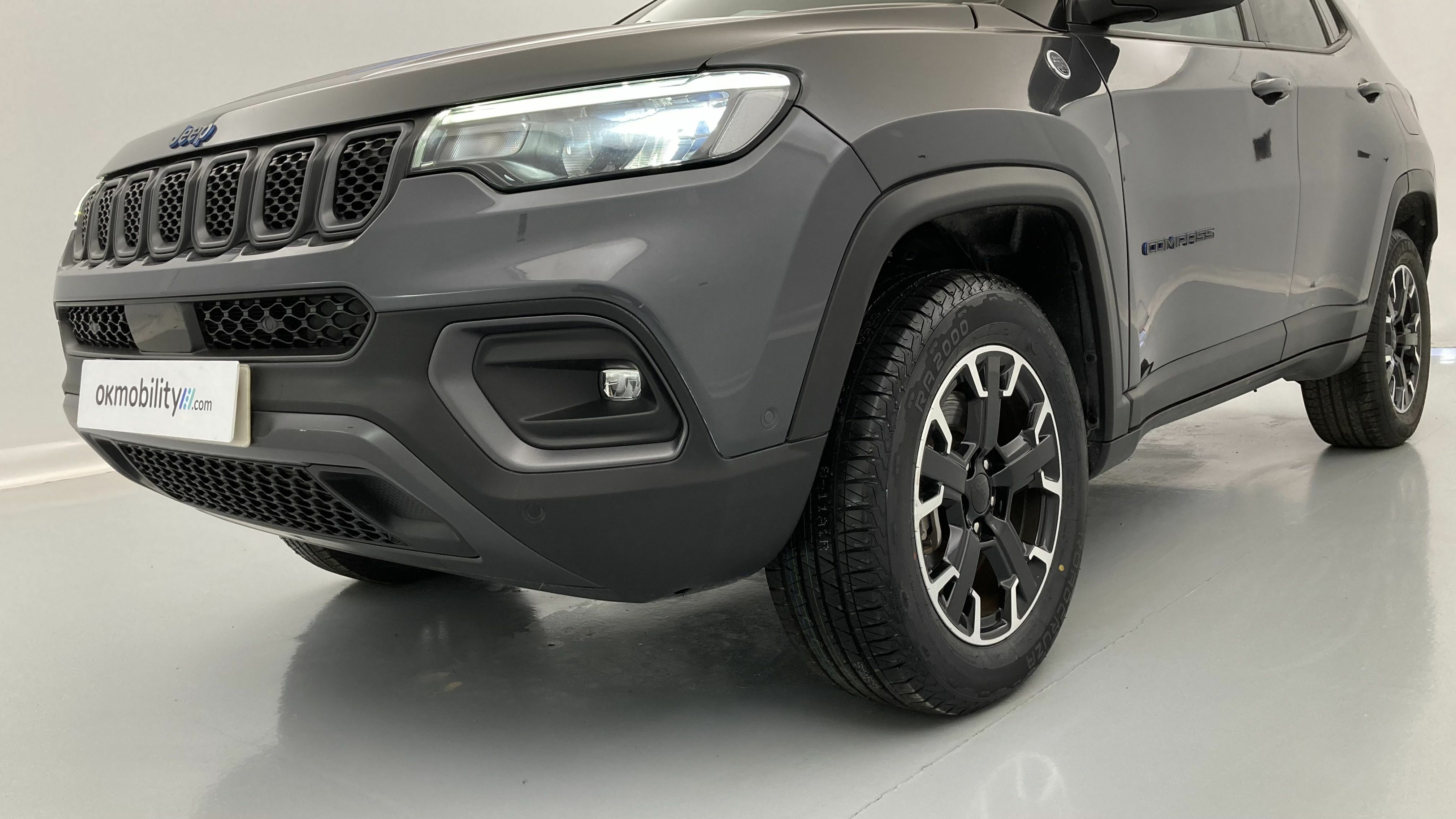 jeep compass trailhawk 1.3 PHEV 240 AWD 2022 graphite gray + techo negro 26