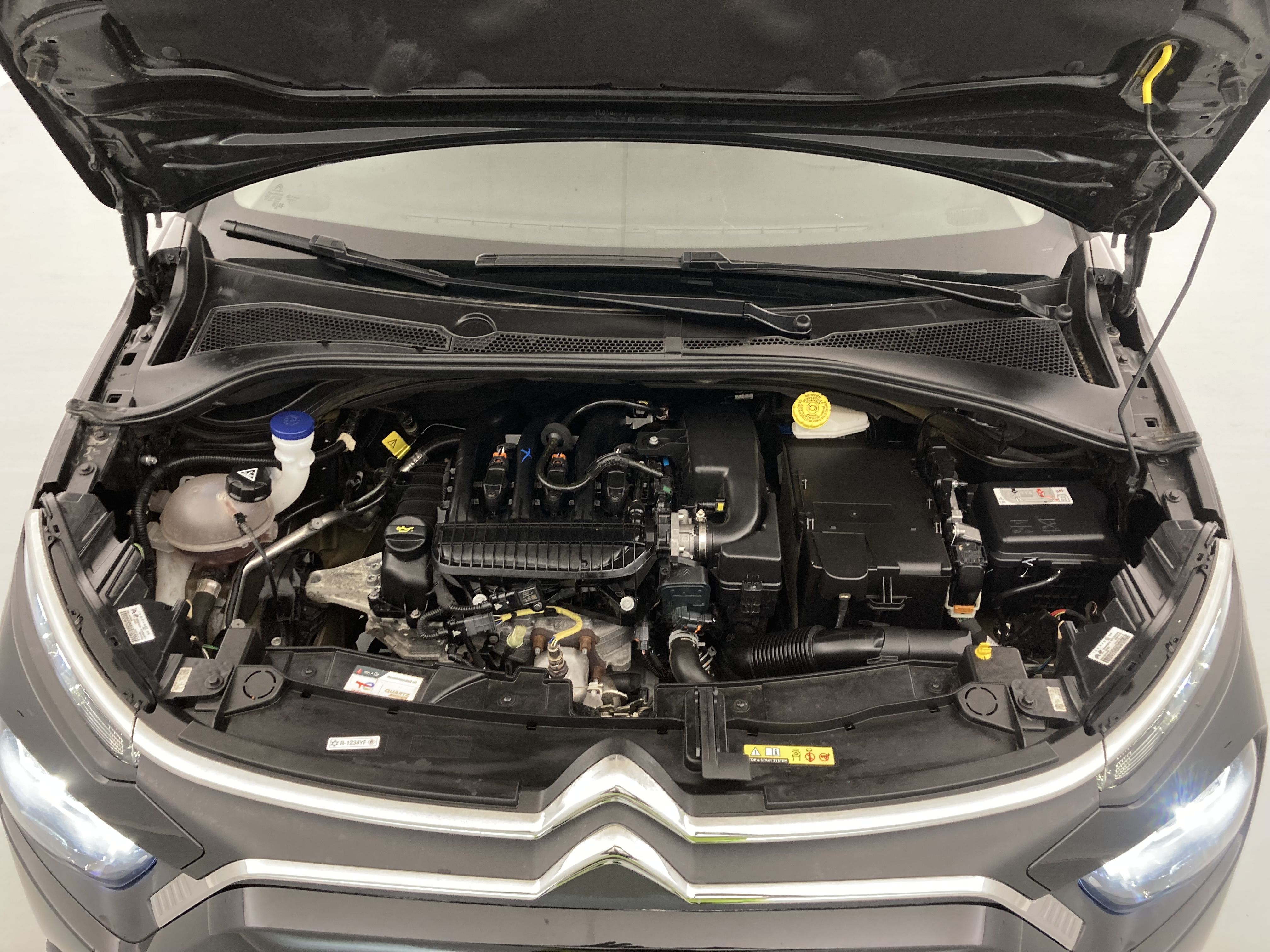 citroen c3 origin max 1.2 PURETECH 83 2024 negro perla nera / blanco 26