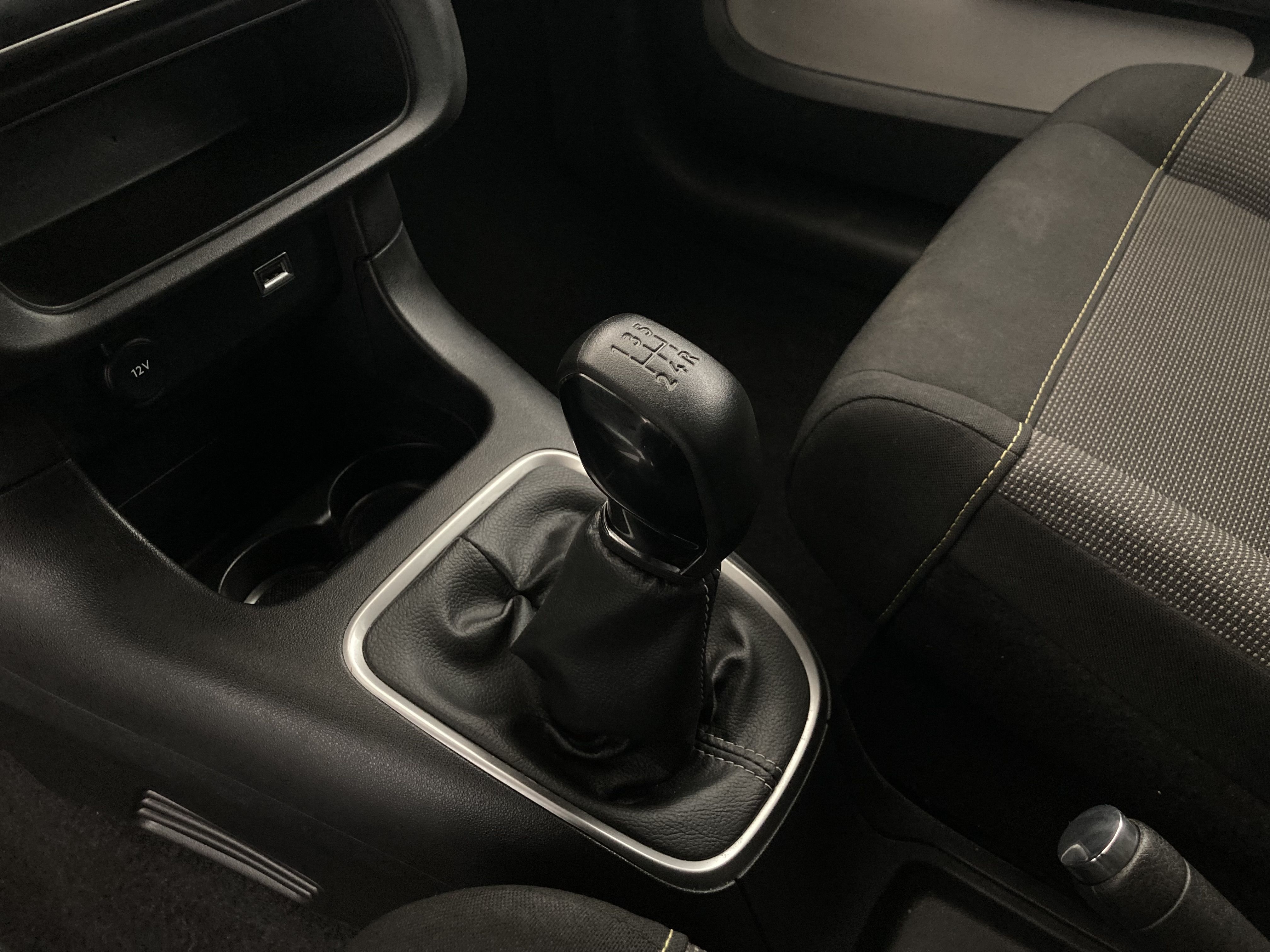 citroen c3 origin max 1.2 PURETECH 83 2024 gris acero / negro 10