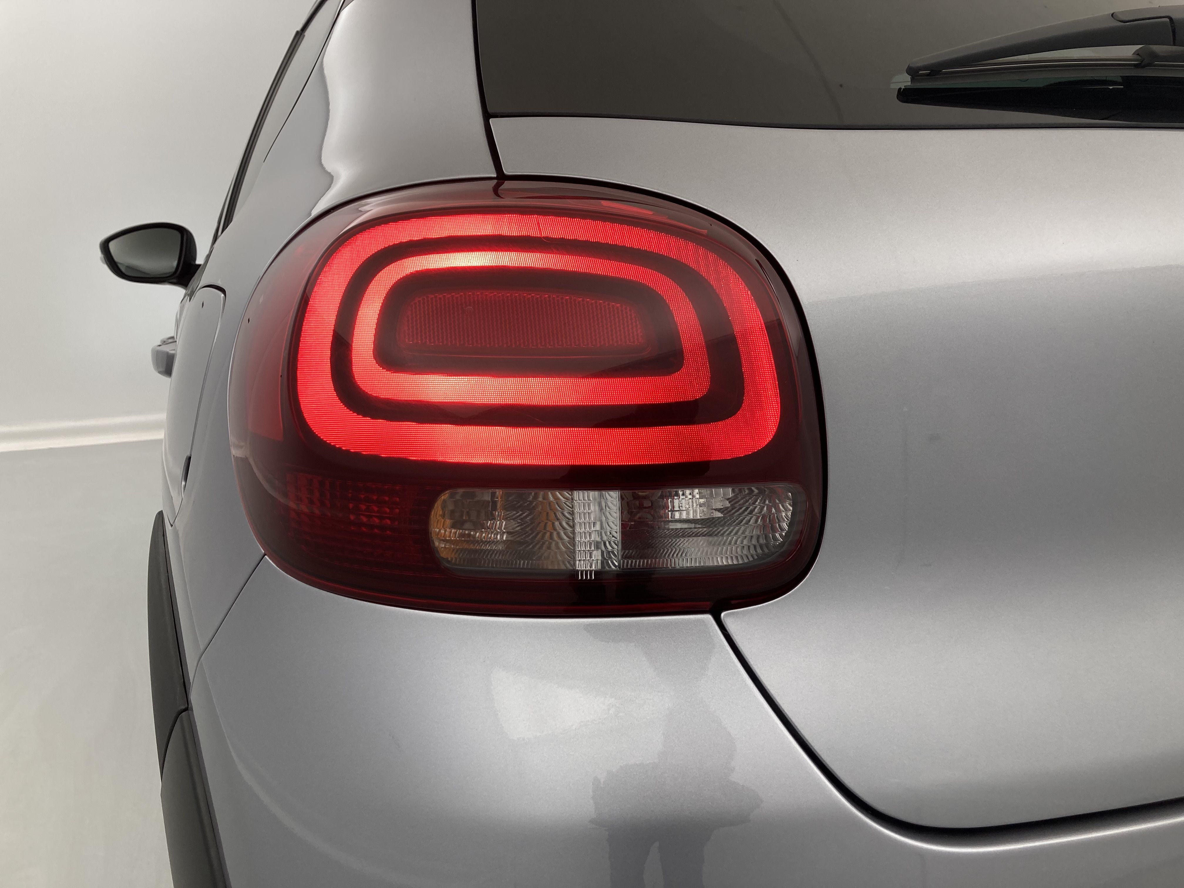 citroen c3 origin max 1.2 PURETECH 83 2024 gris acero / negro 12