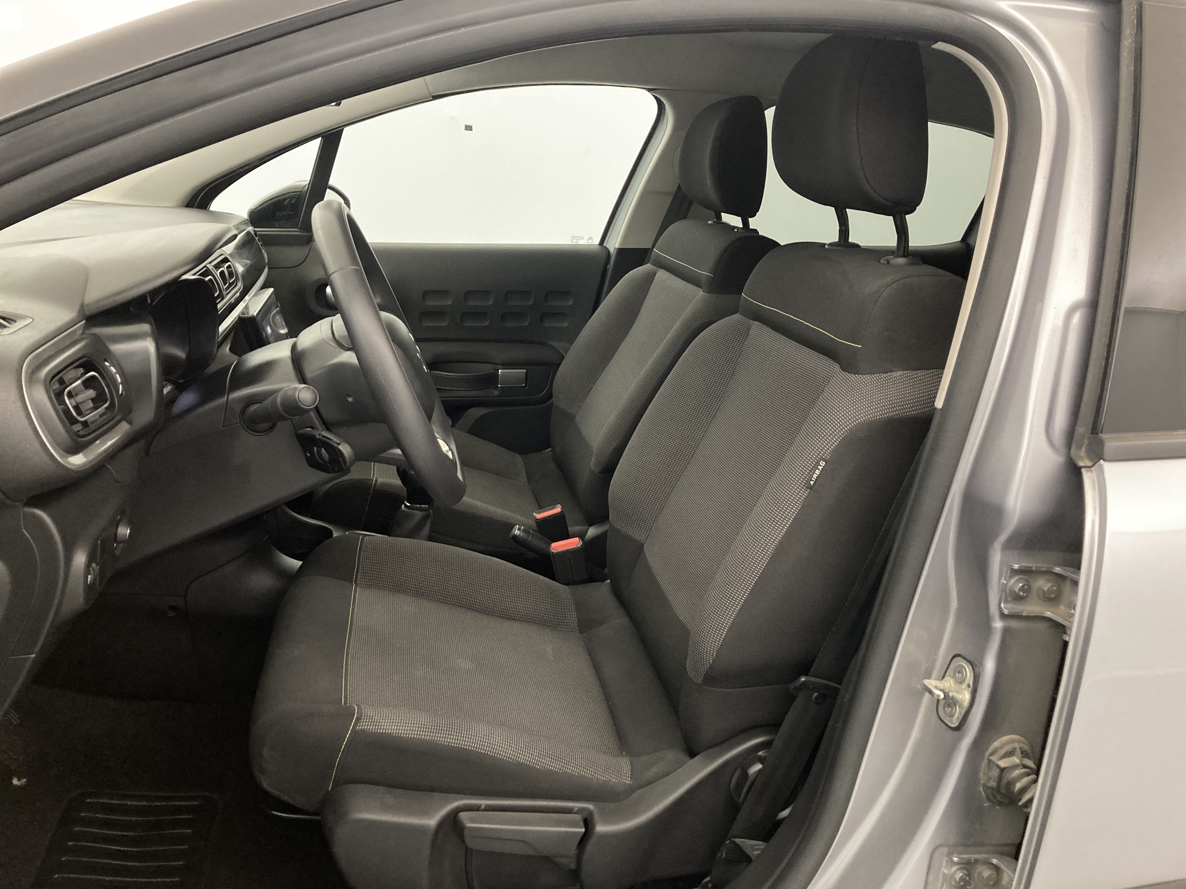 citroen c3 origin max 1.2 PURETECH 83 2024 gris acero / negro 14