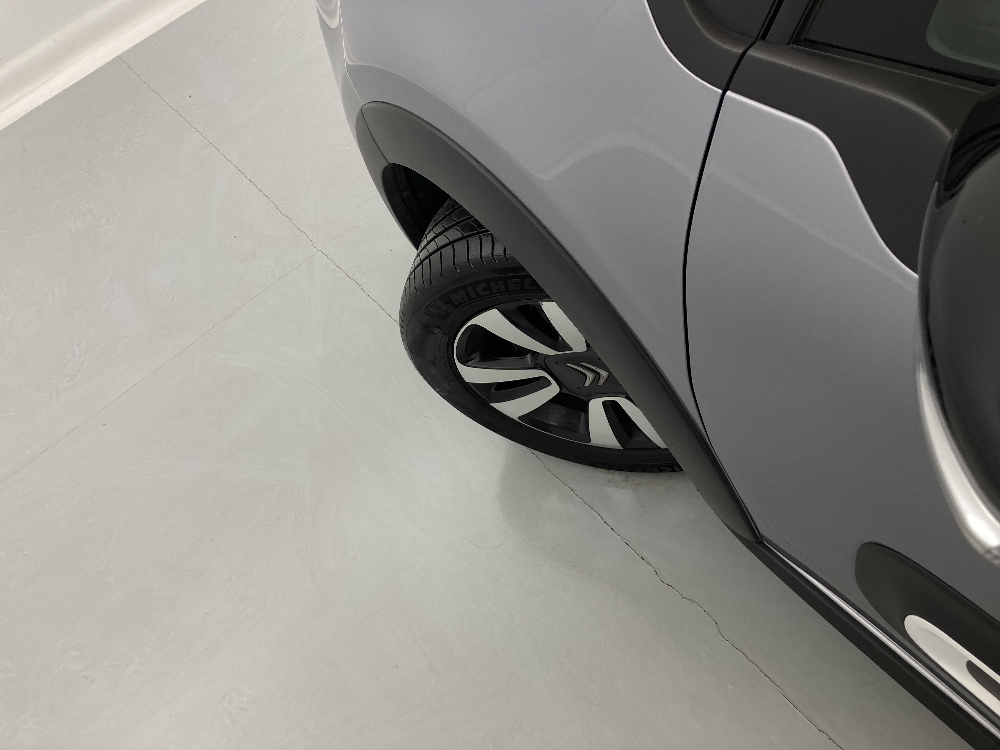 citroen c3 origin max 1.2 PURETECH 83 2024 gris acero / negro 26