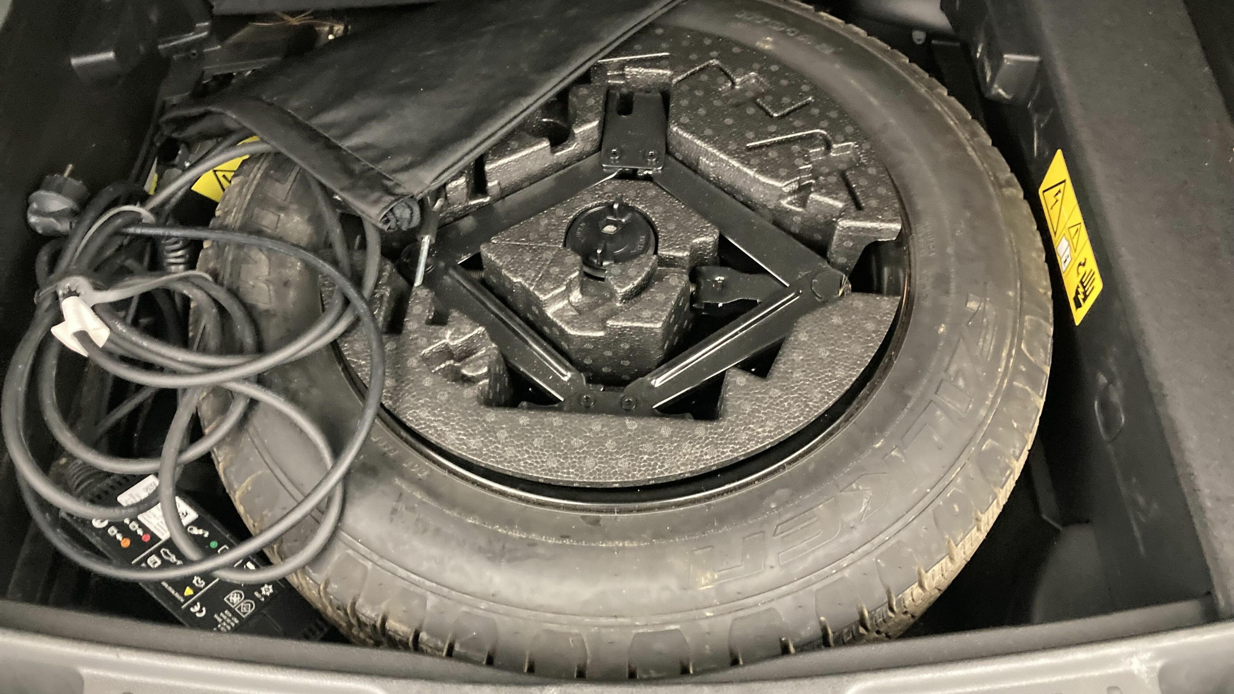 jeep compass trailhawk 1.3 PHEV 240 AWD 2022 graphite gray + techo negro 22