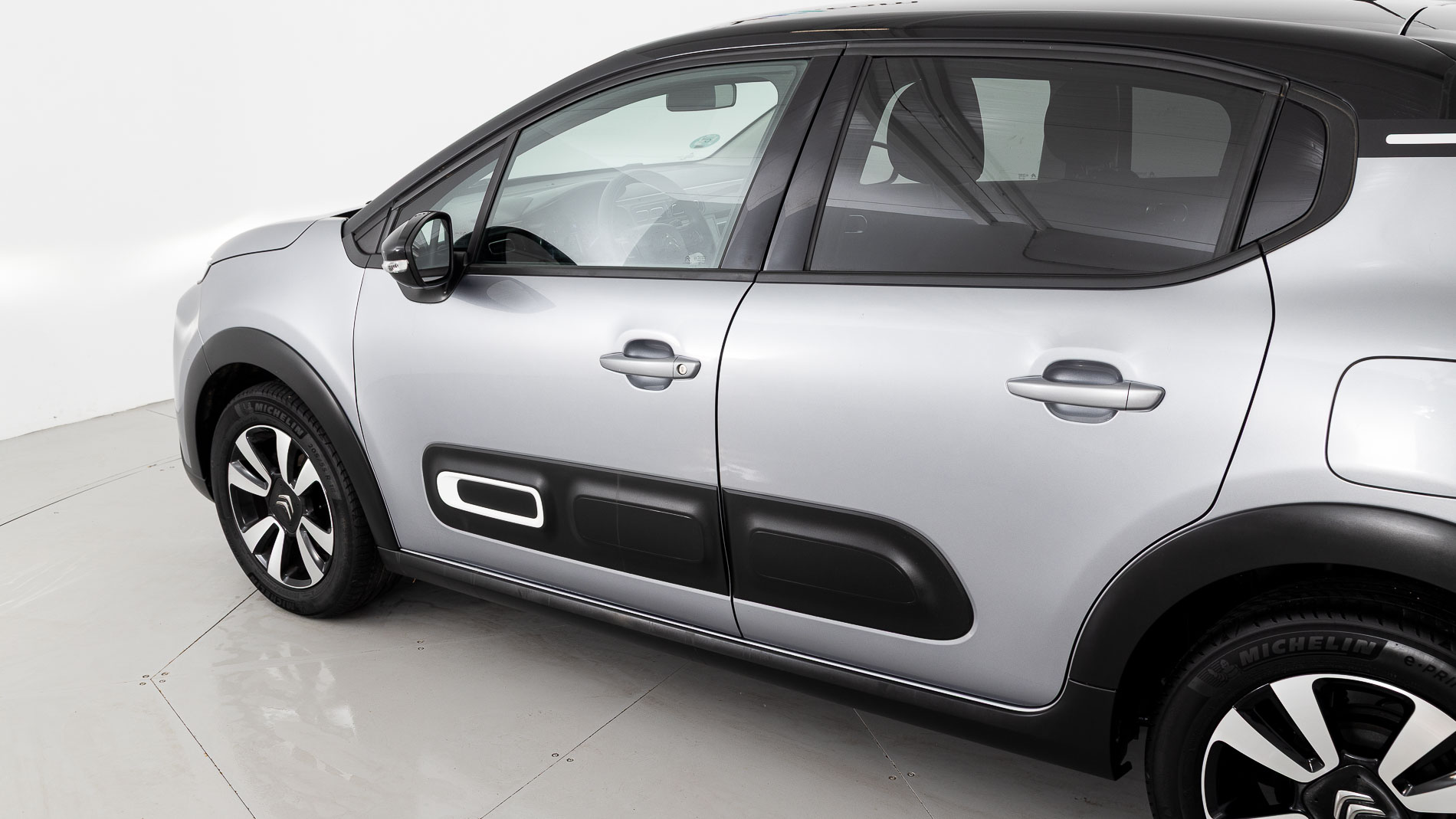 citroen c3 origin max 1.2 PURETECH 83 2024 gris acero / negro 30