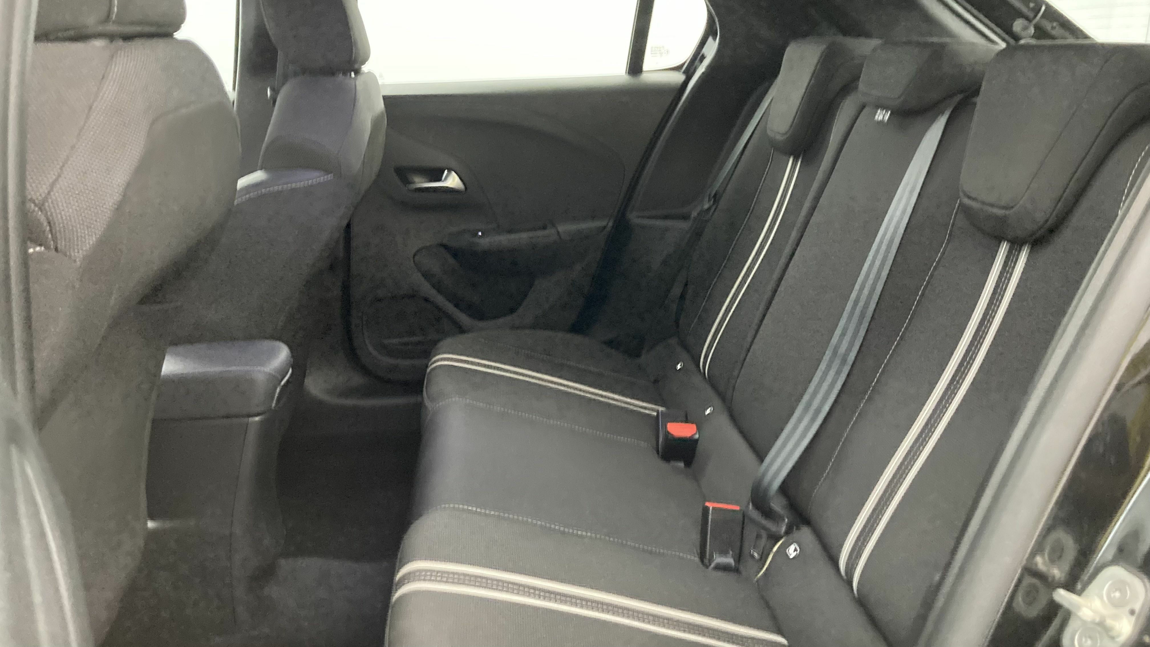 opel corsa gs 1.2T 100 2024 karbon black 21