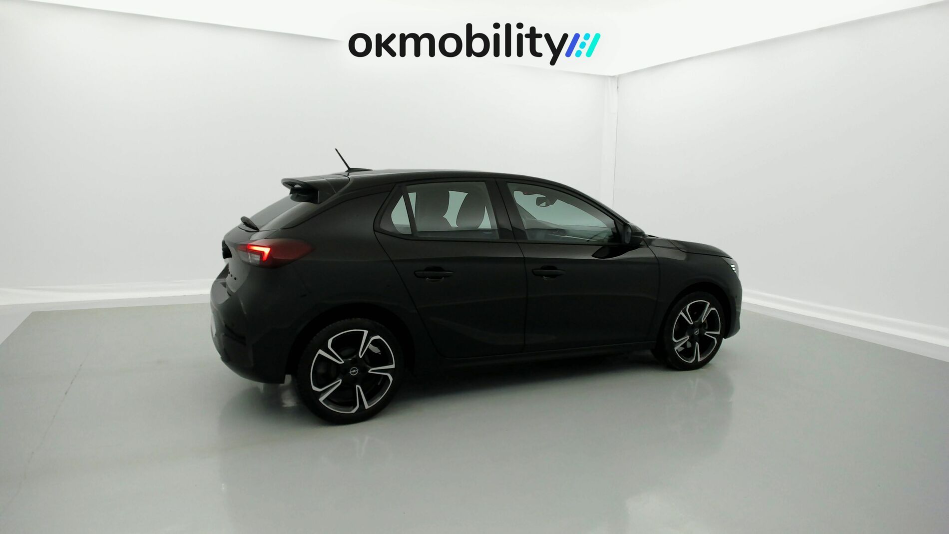 opel corsa gs 1.2T 100 2024 karbon black 12