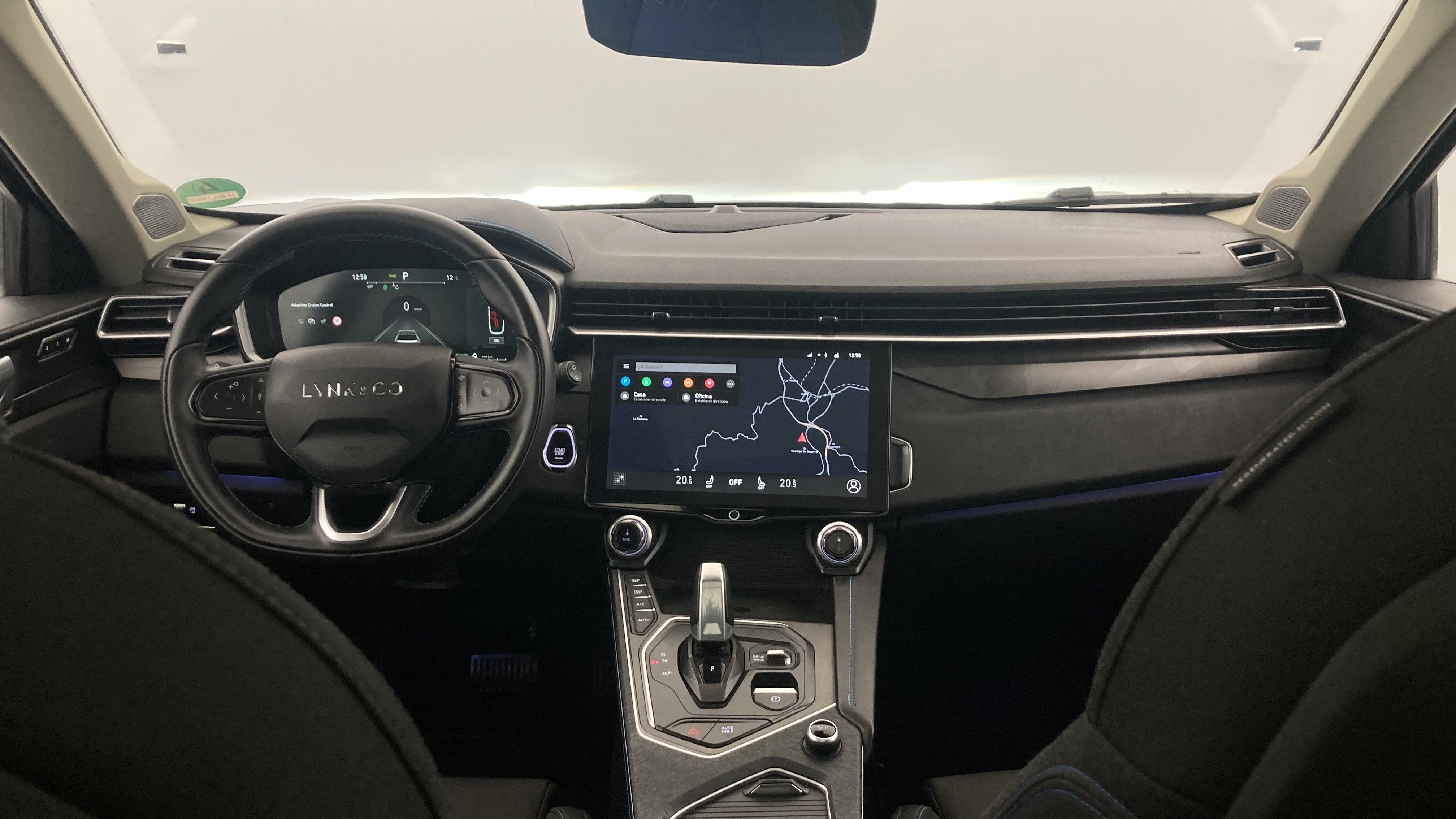 lynk&co 1 nv 1.5 PHEV 261 2022 blue 34