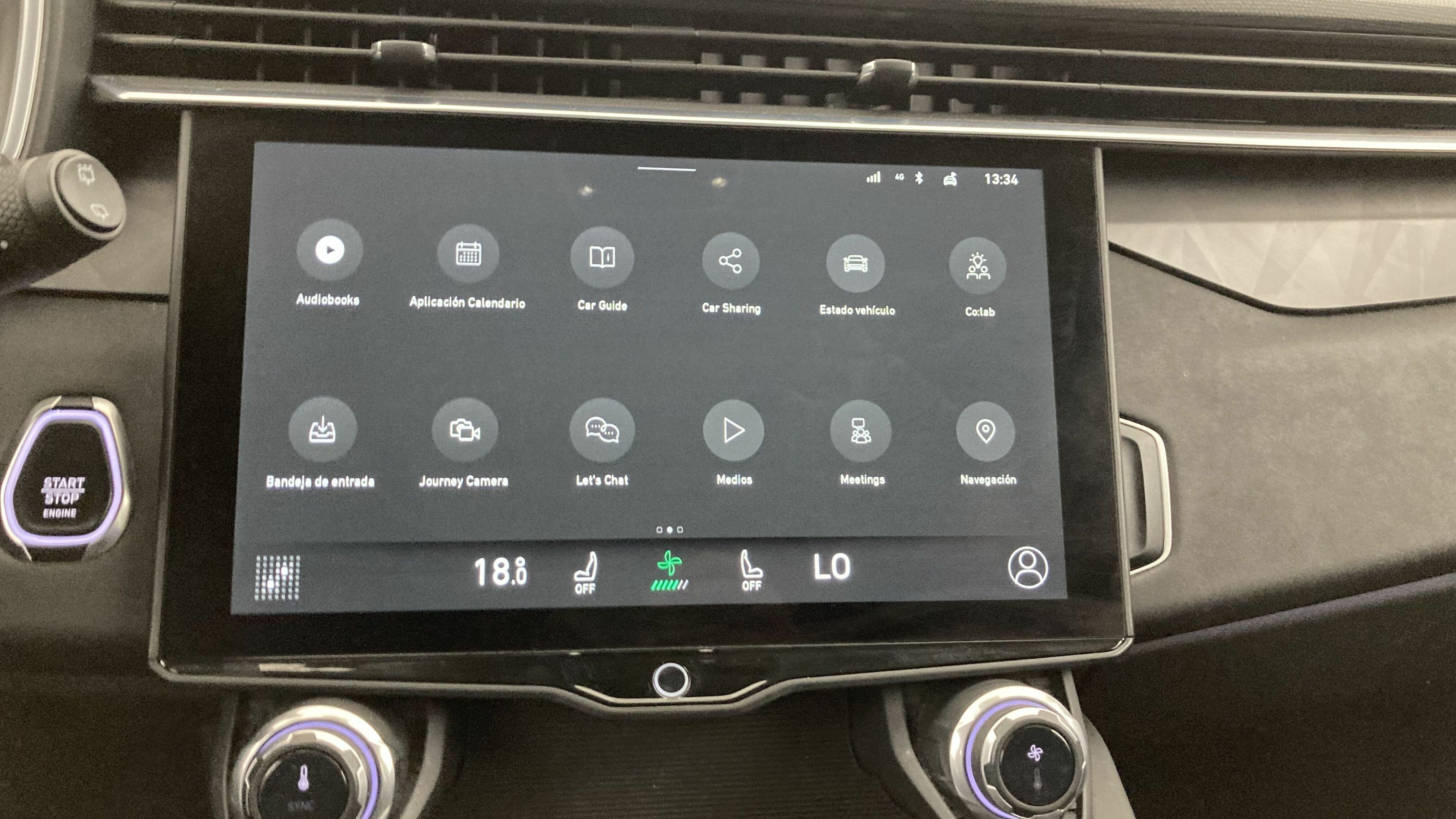 lynk&co 1 nv 1.5 PHEV 261 2022 blue 31