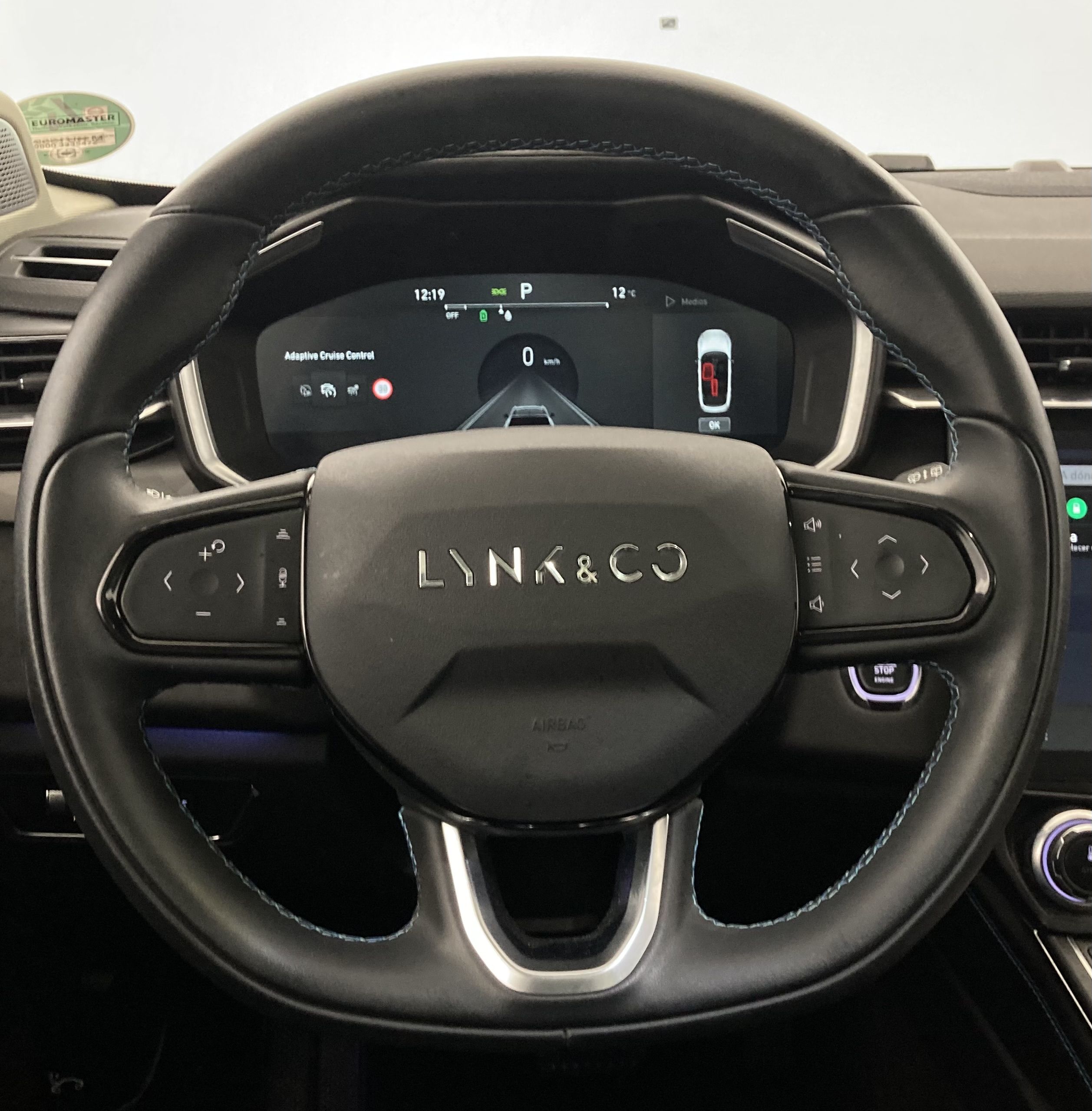 lynk&co 1 nv 1.5 PHEV 261 2022 black 20