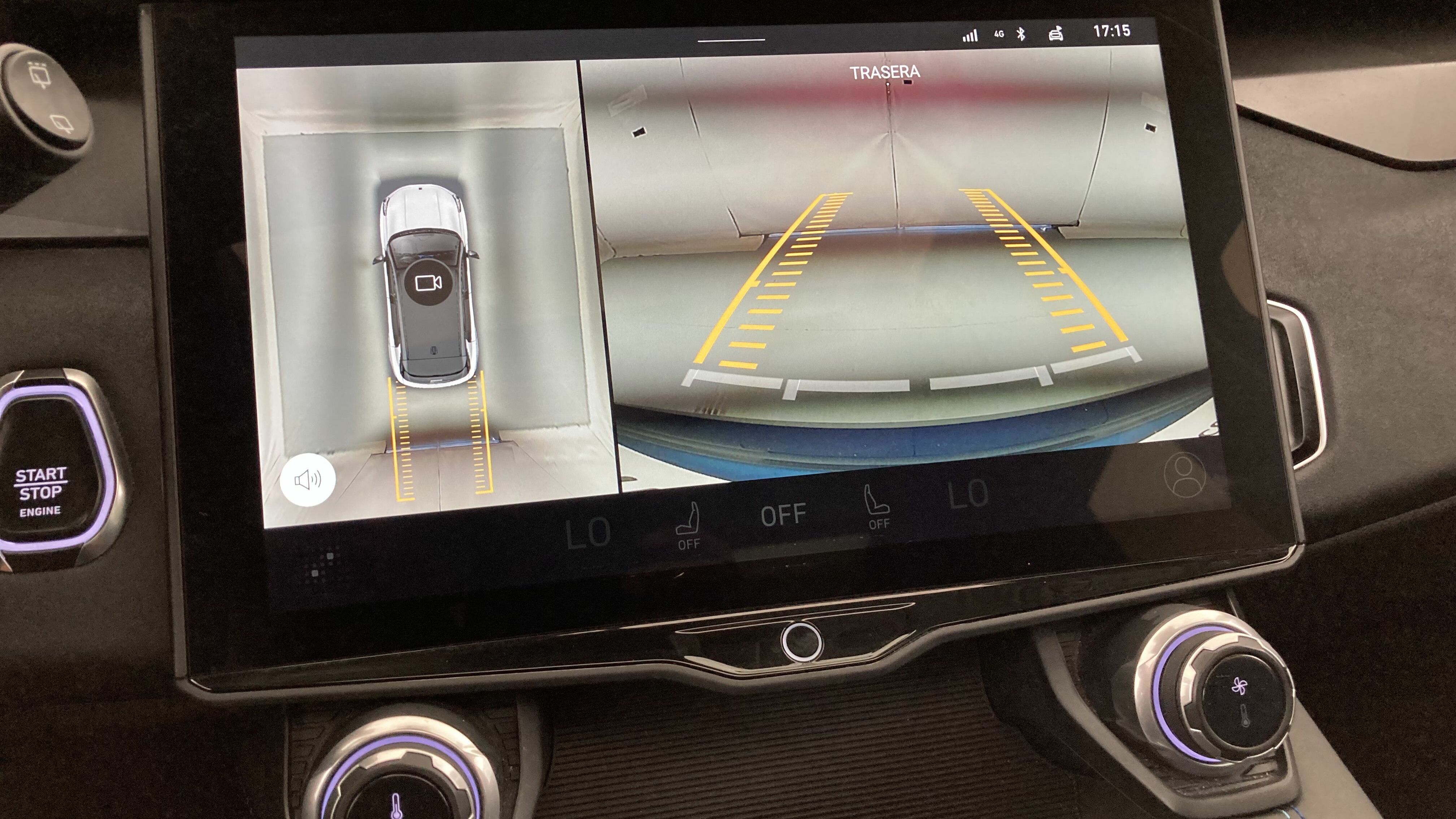 lynk&co 1 nv 1.5 PHEV 261 2022 blue 19