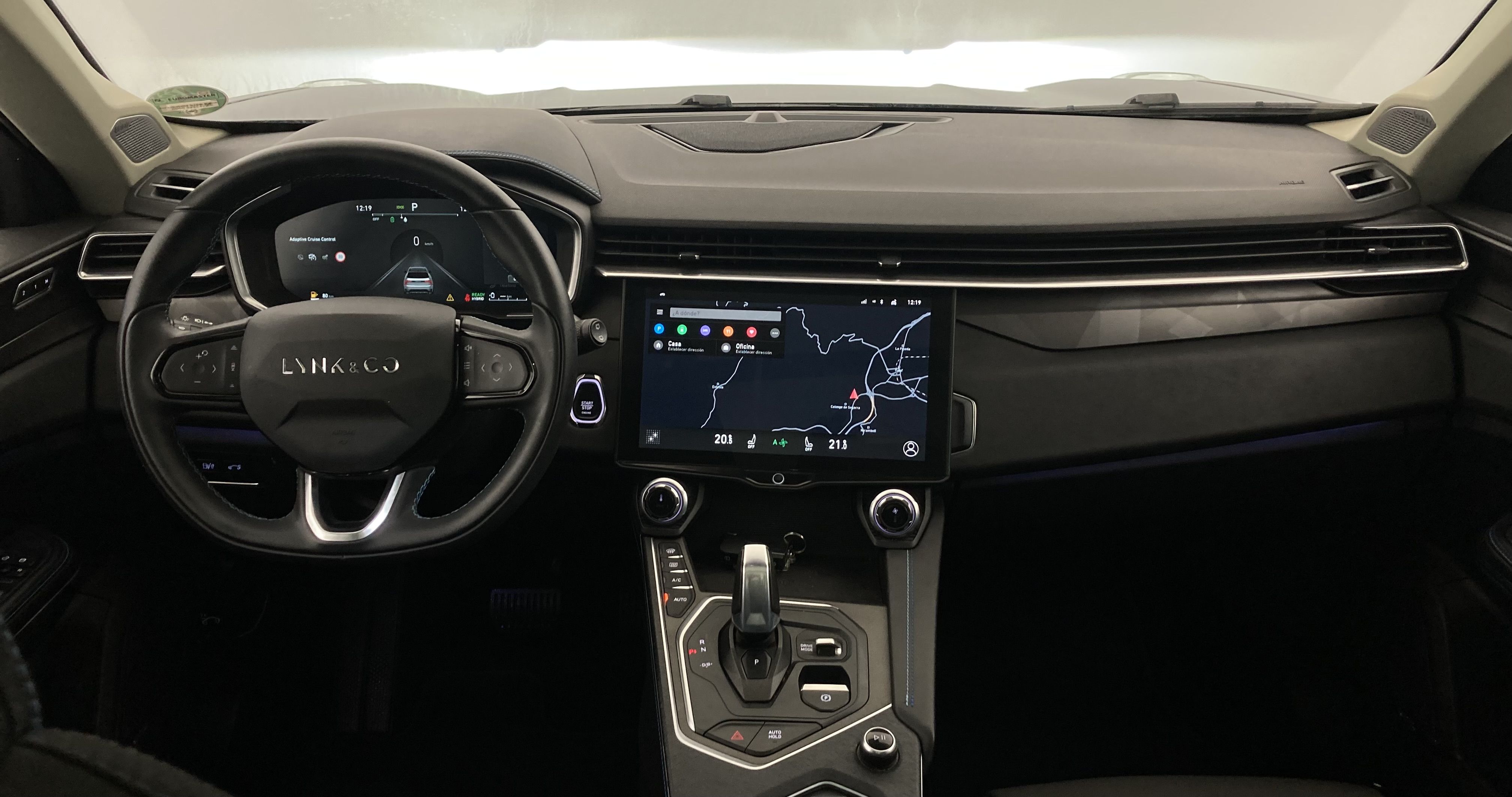 lynk&co 1 nv 1.5 PHEV 261 2022 black 29