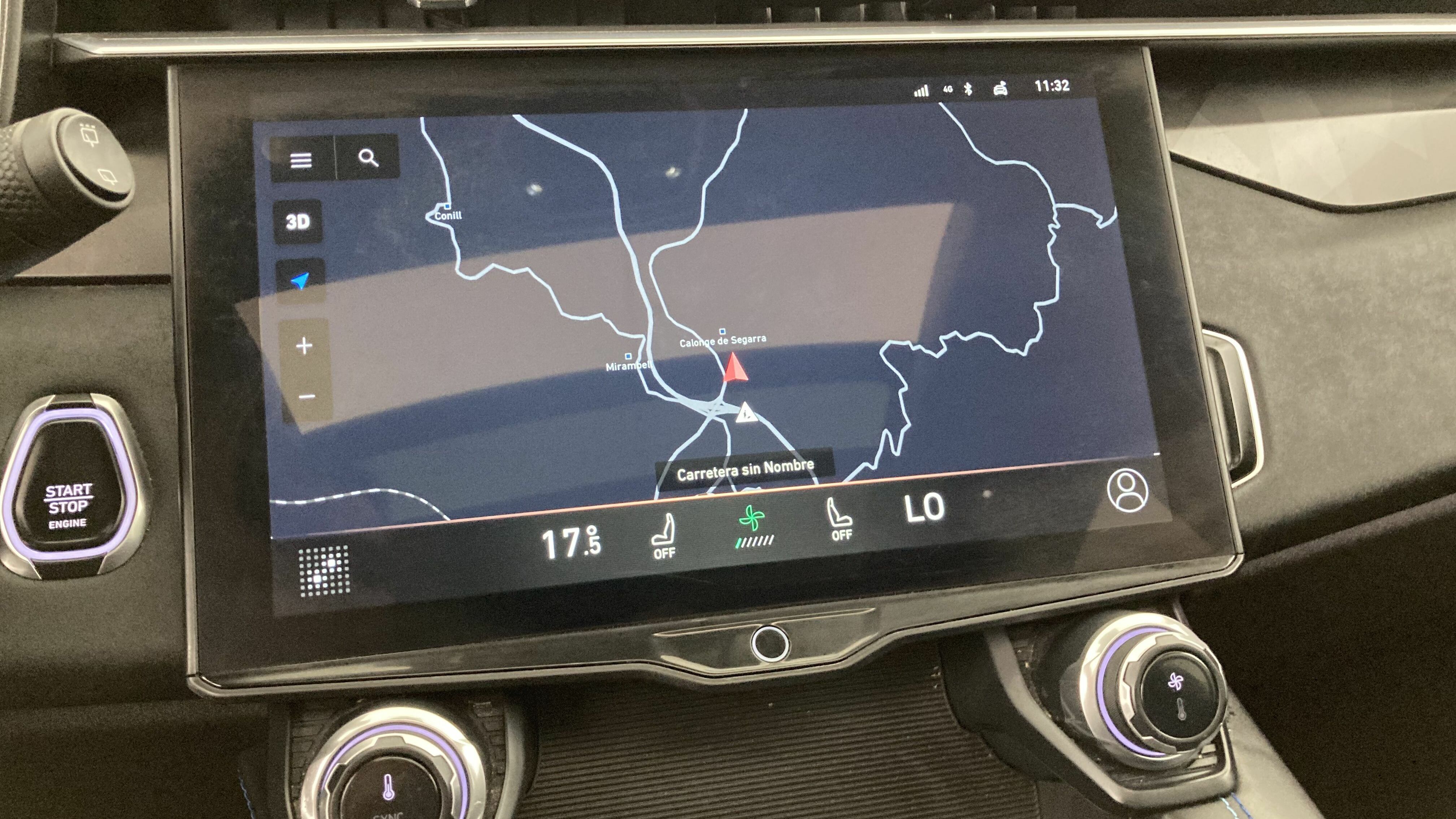 lynk&co 1 nv 1.5 PHEV 261 2022 black 31