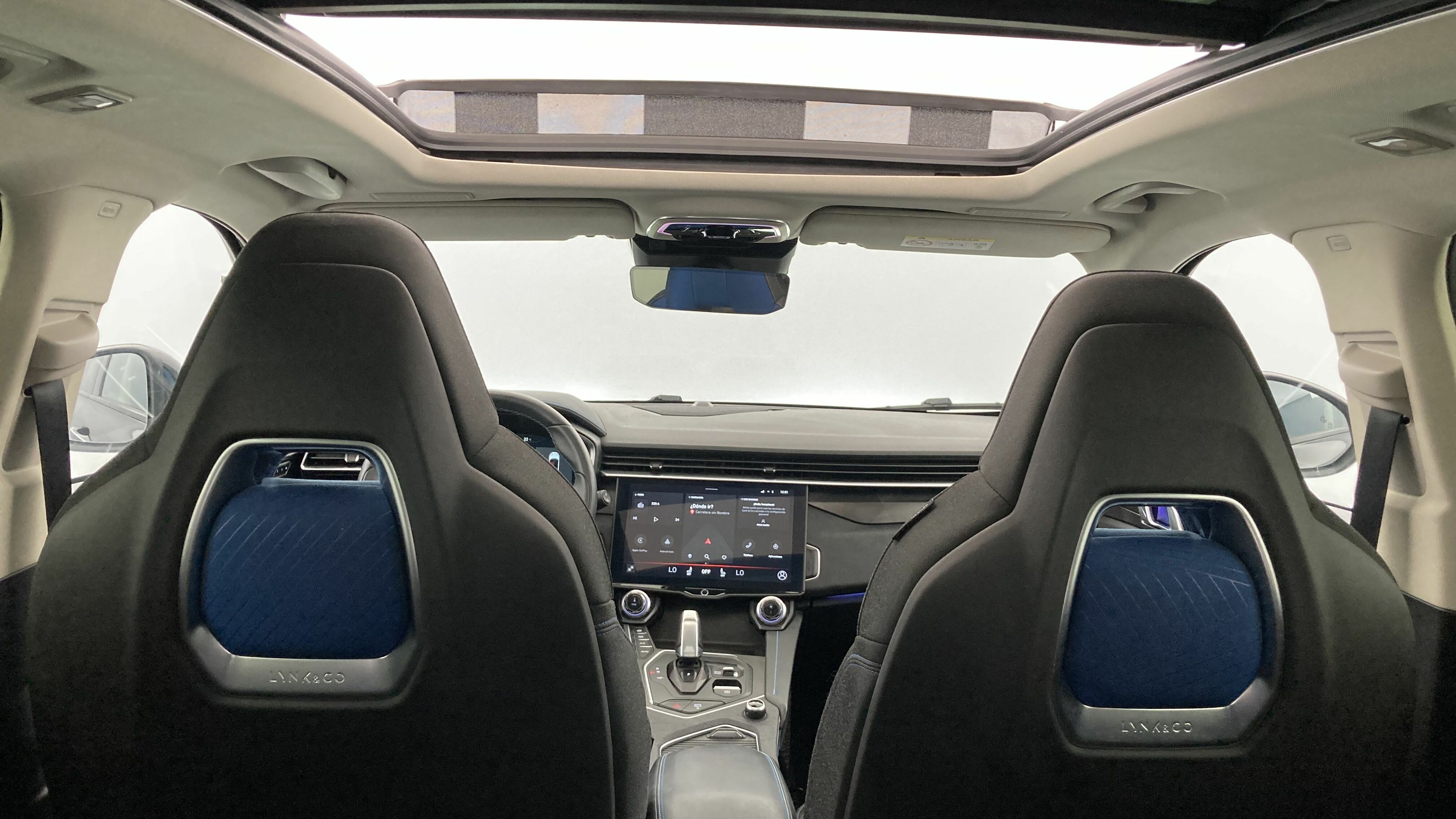 lynk&co 1 nv 1.5 PHEV 261 2022 black 32