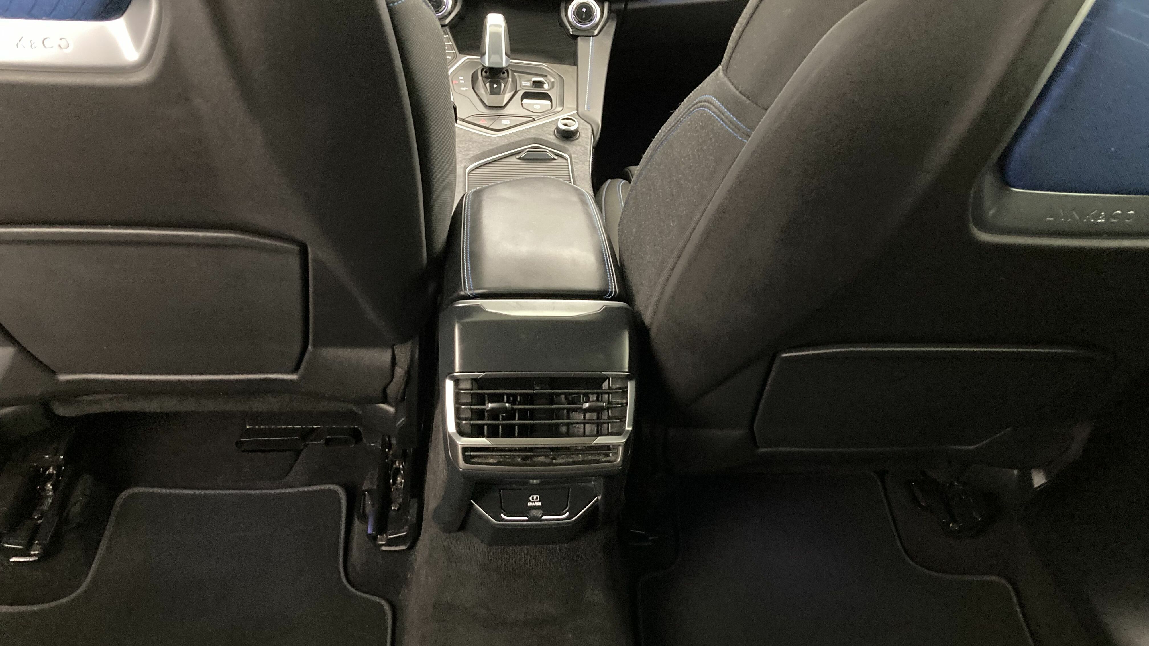 lynk&co 1 nv 1.5 PHEV 261 2022 blue 22