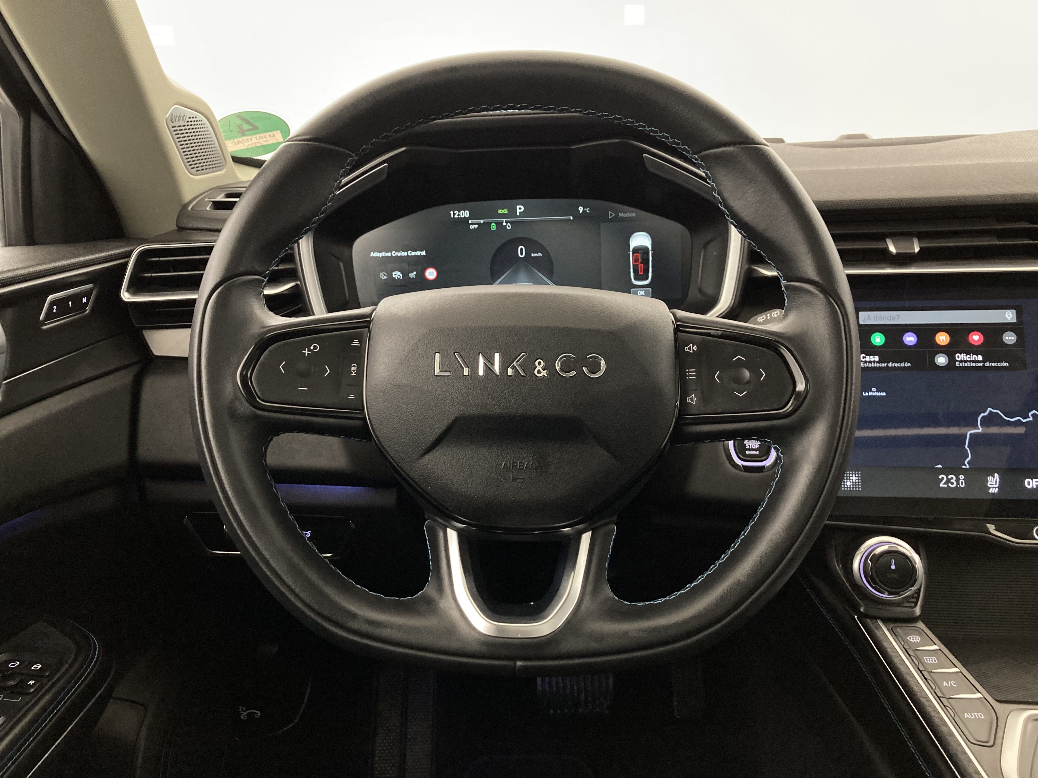 lynk&co 1 nv 1.5 PHEV 261 2022 black 18