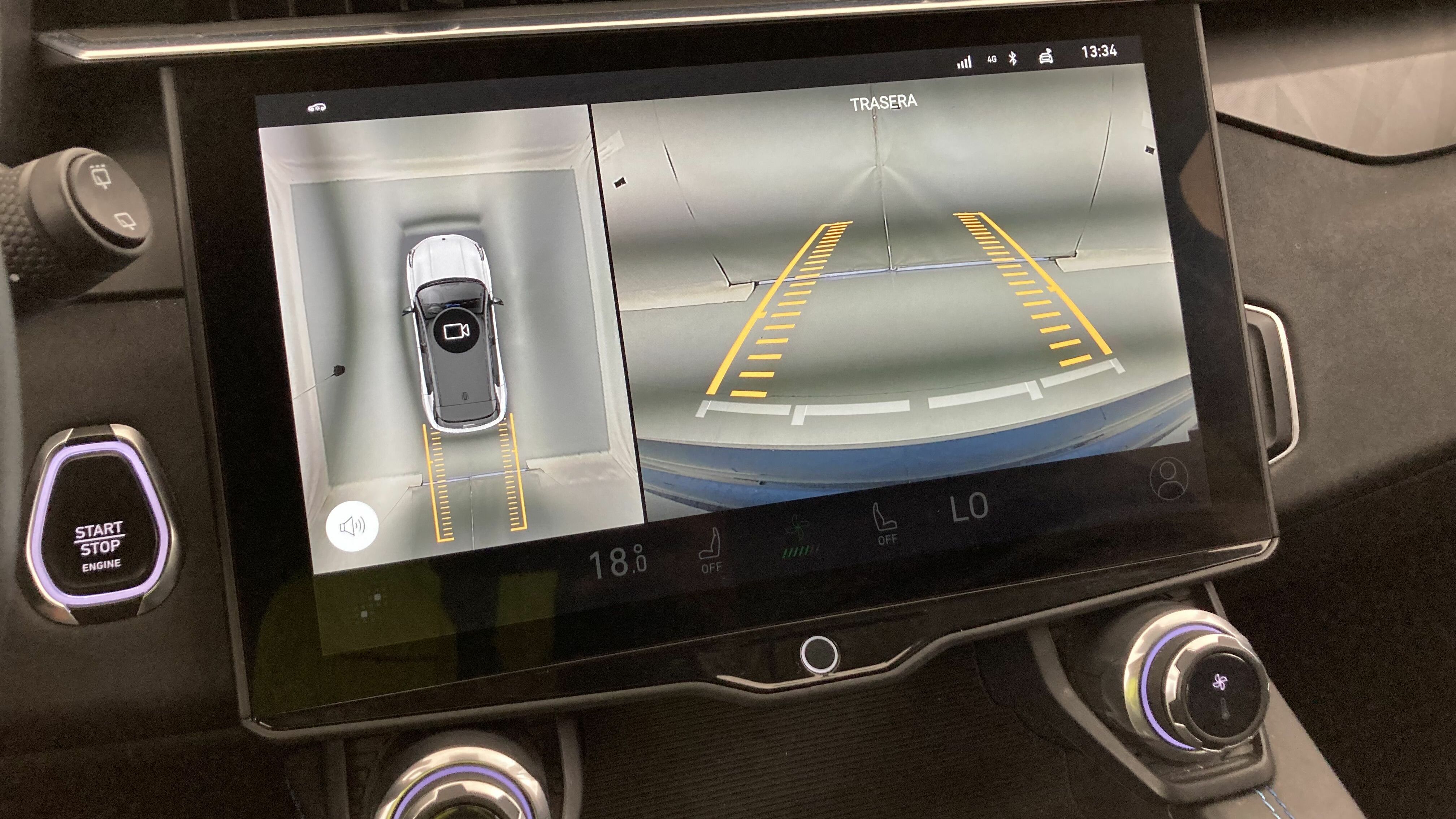 lynk&co 1 nv 1.5 PHEV 261 2022 blue 19