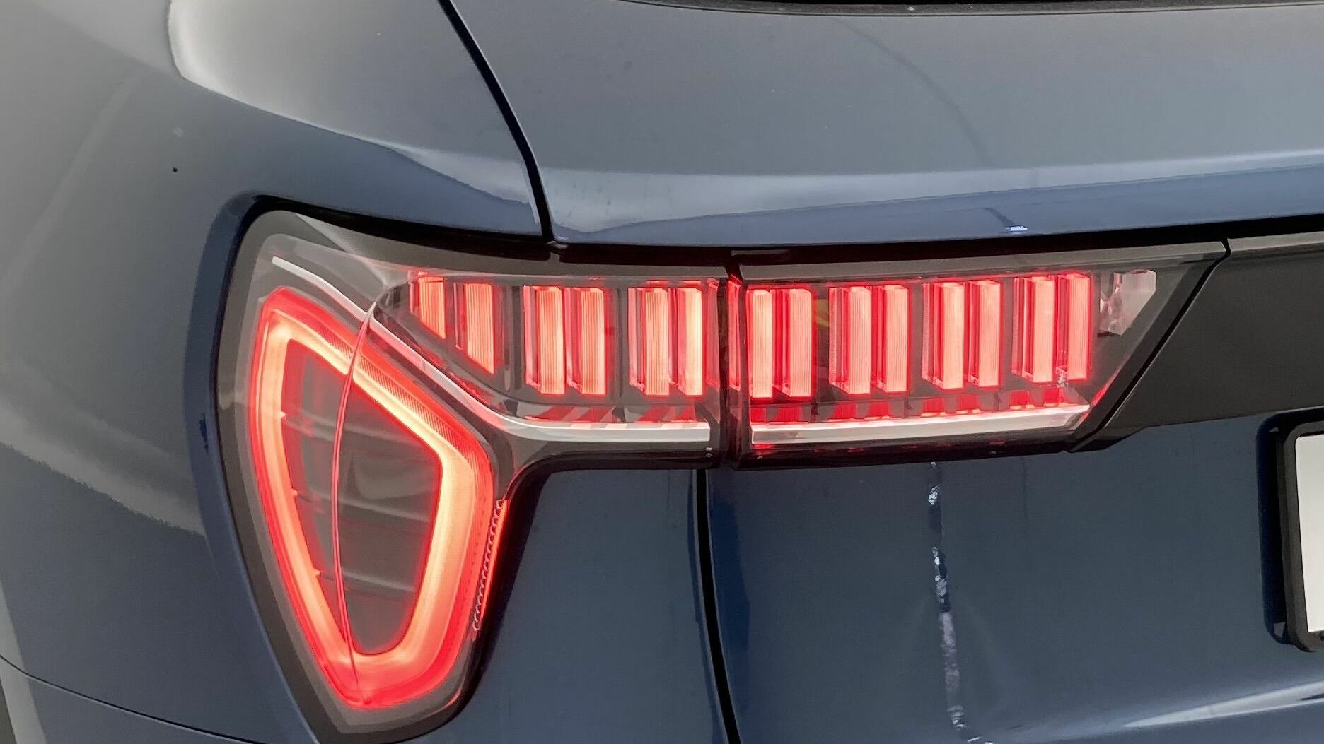 lynk&co 1 nv 1.5 PHEV 261 2022 blue 30