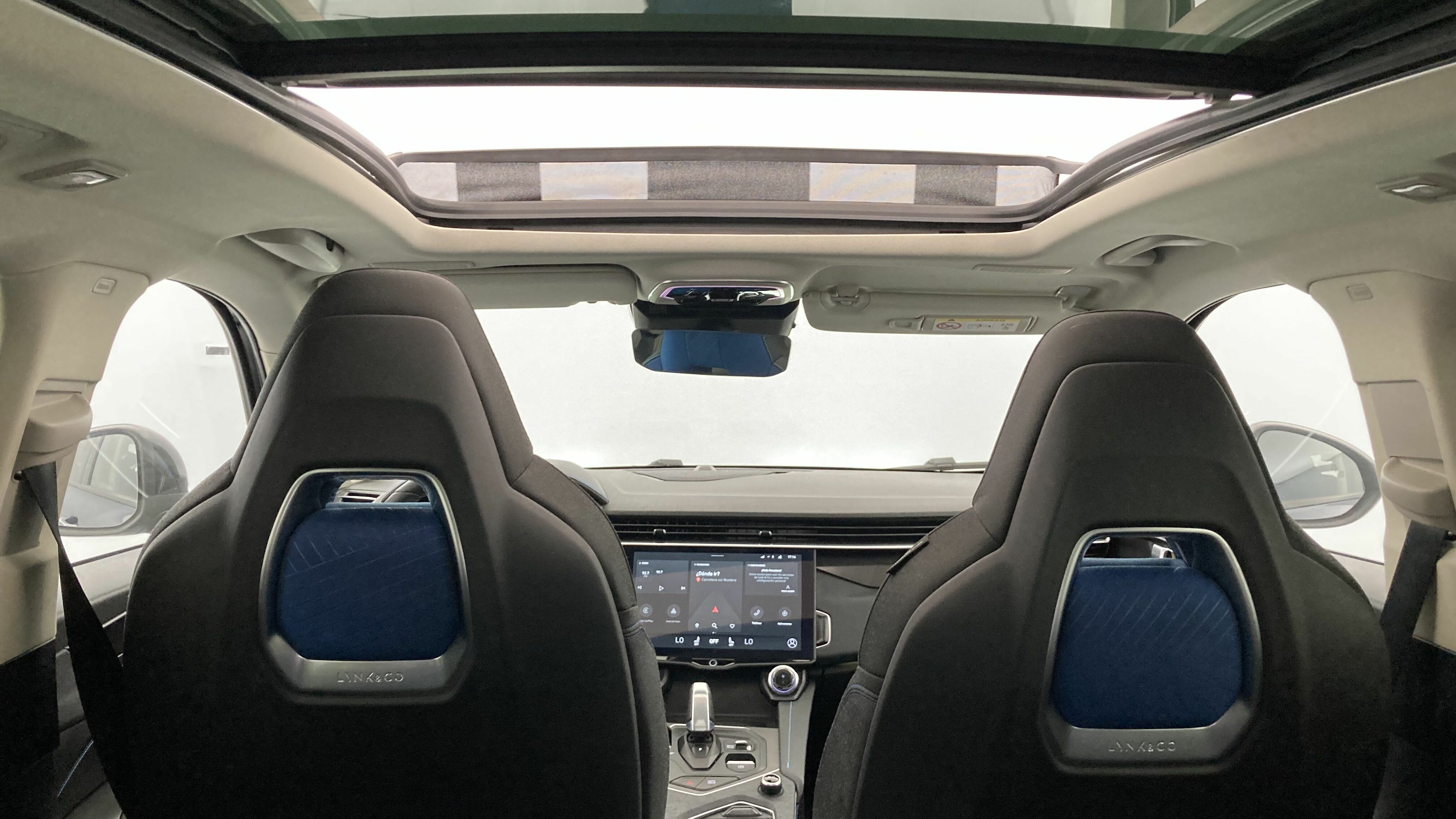 lynk&co 1 nv 1.5 PHEV 261 2022 blue 31