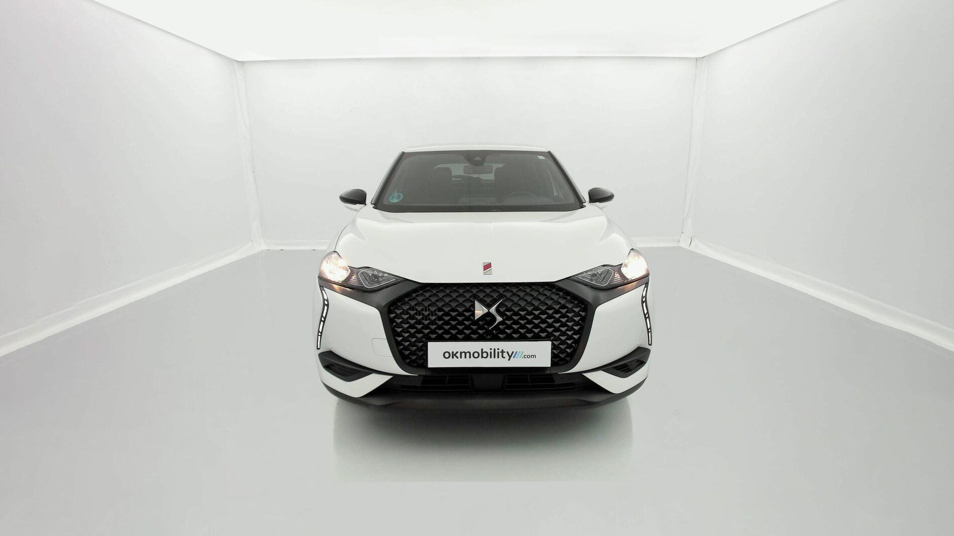 ds ds3 crossback performance line 1.5 BLUEHDI 110 2022 blanco banquise / negro 4