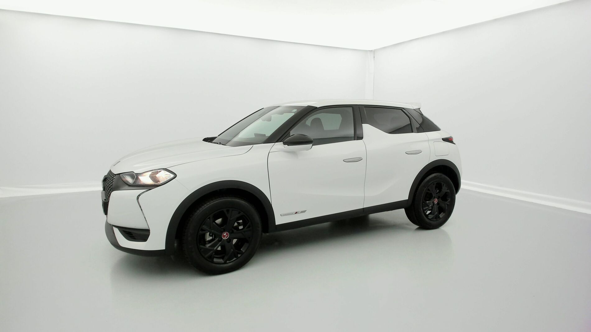 ds ds3 crossback performance line 1.5 BLUEHDI 110 2022 blanco banquise / negro 5