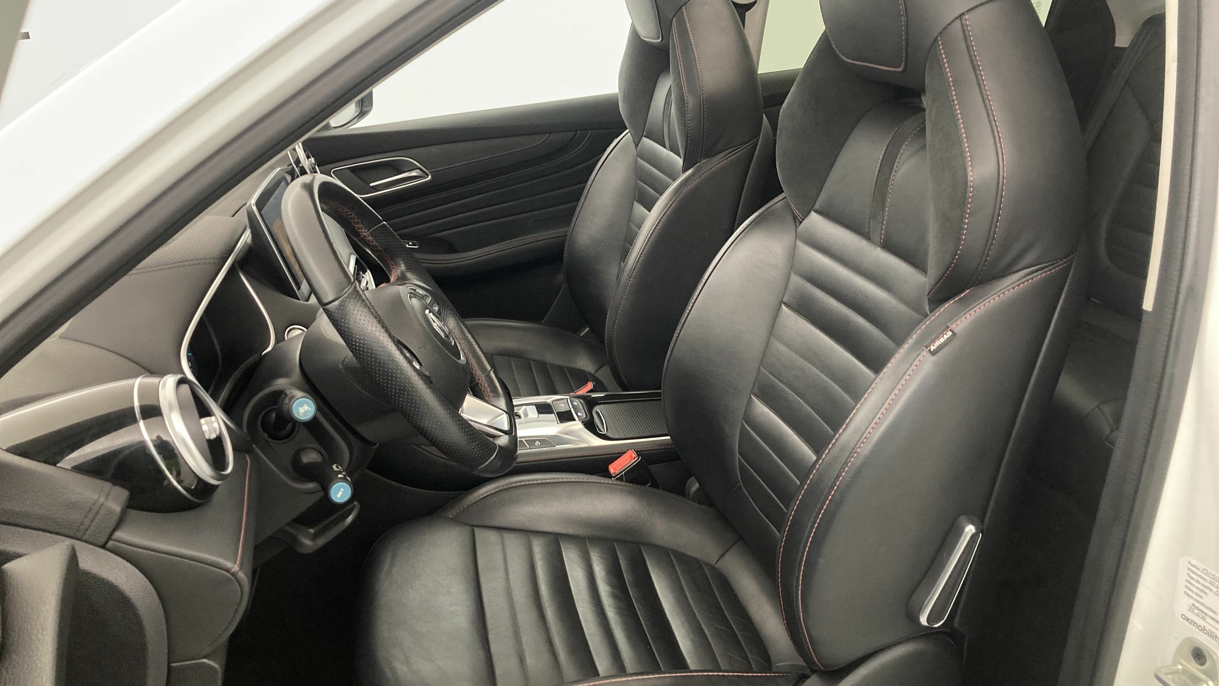 mg hs luxury 1.5 T-GDI 162 AT 2023 white 13