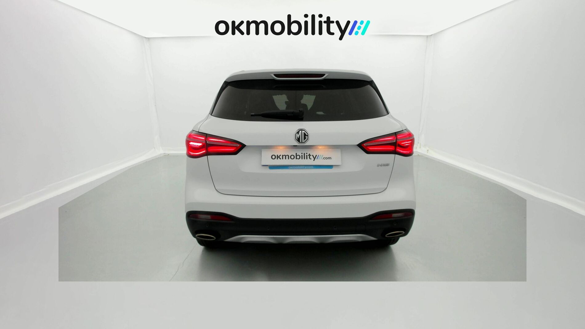 mg hs luxury 1.5 T-GDI 162 AT 2023 white 9