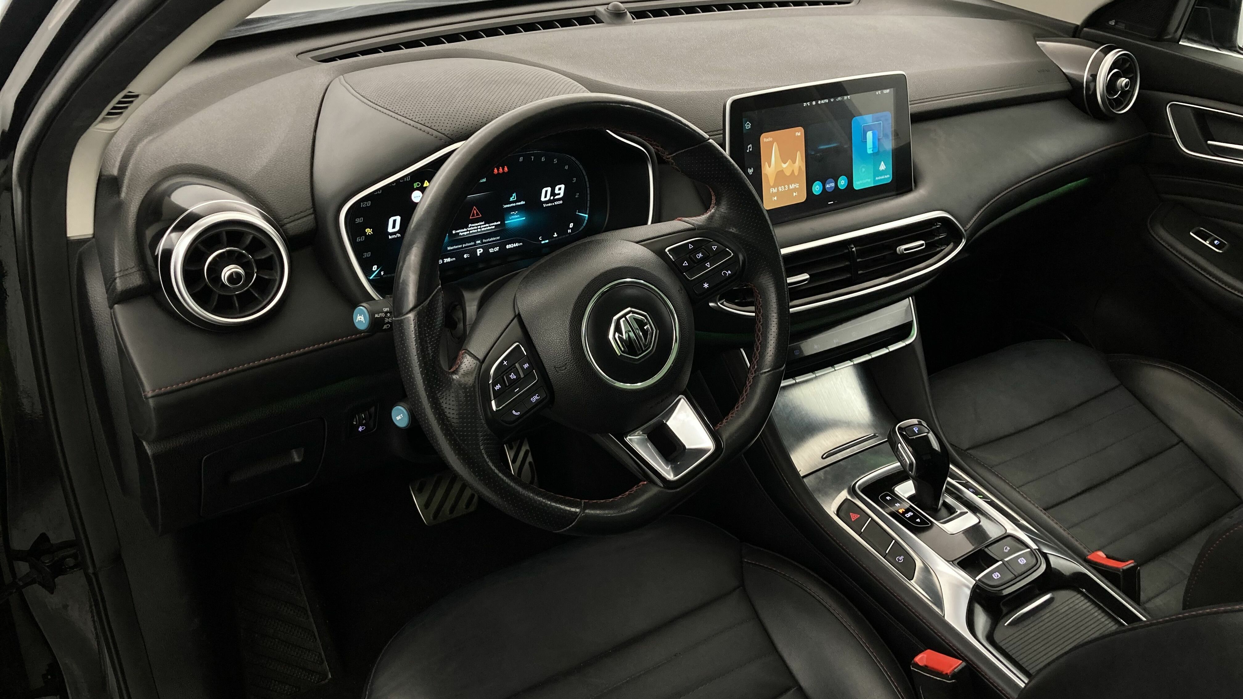 mg hs luxury 1.5 T-GDI 162 AT 2023 black 14