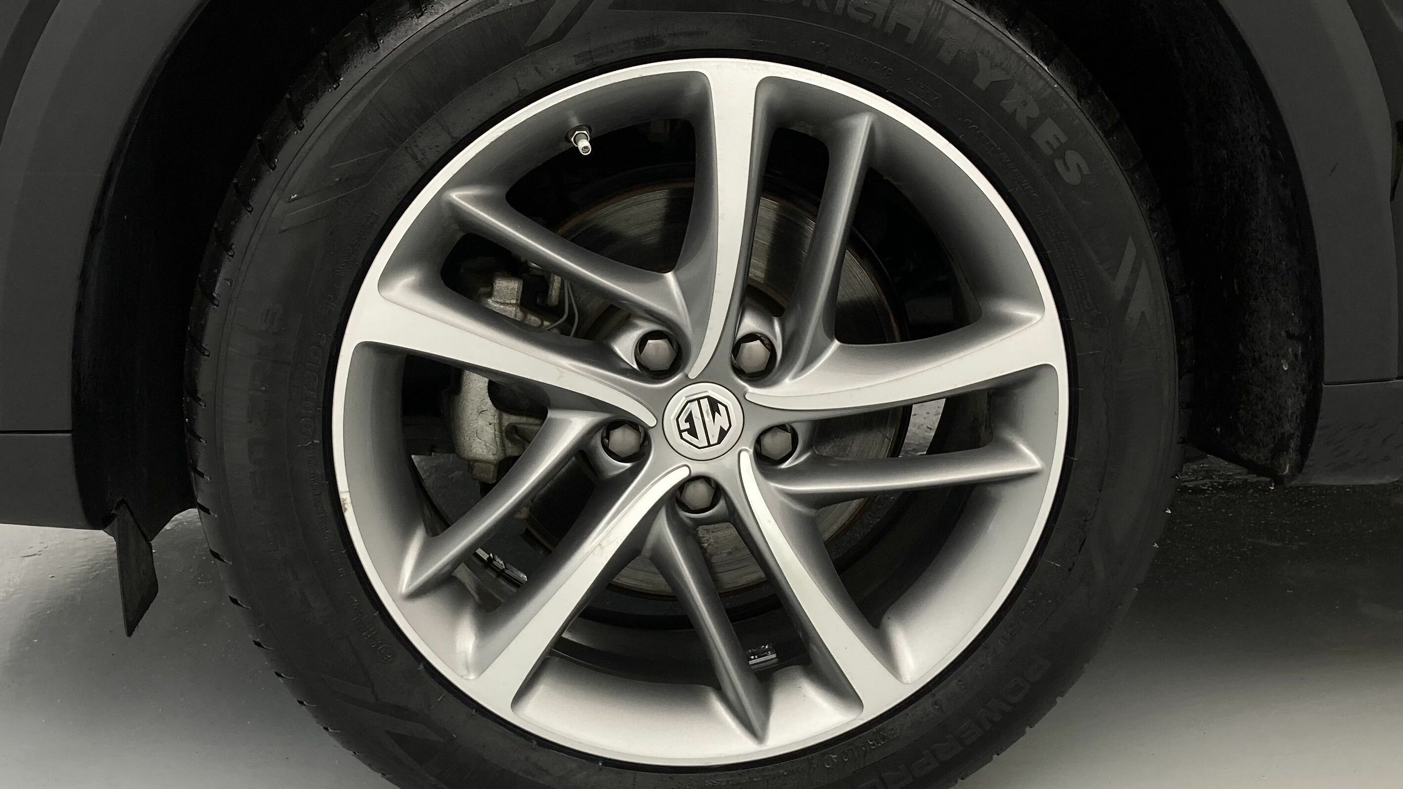 mg hs luxury 1.5 T-GDI 162 AT 2023 black 26