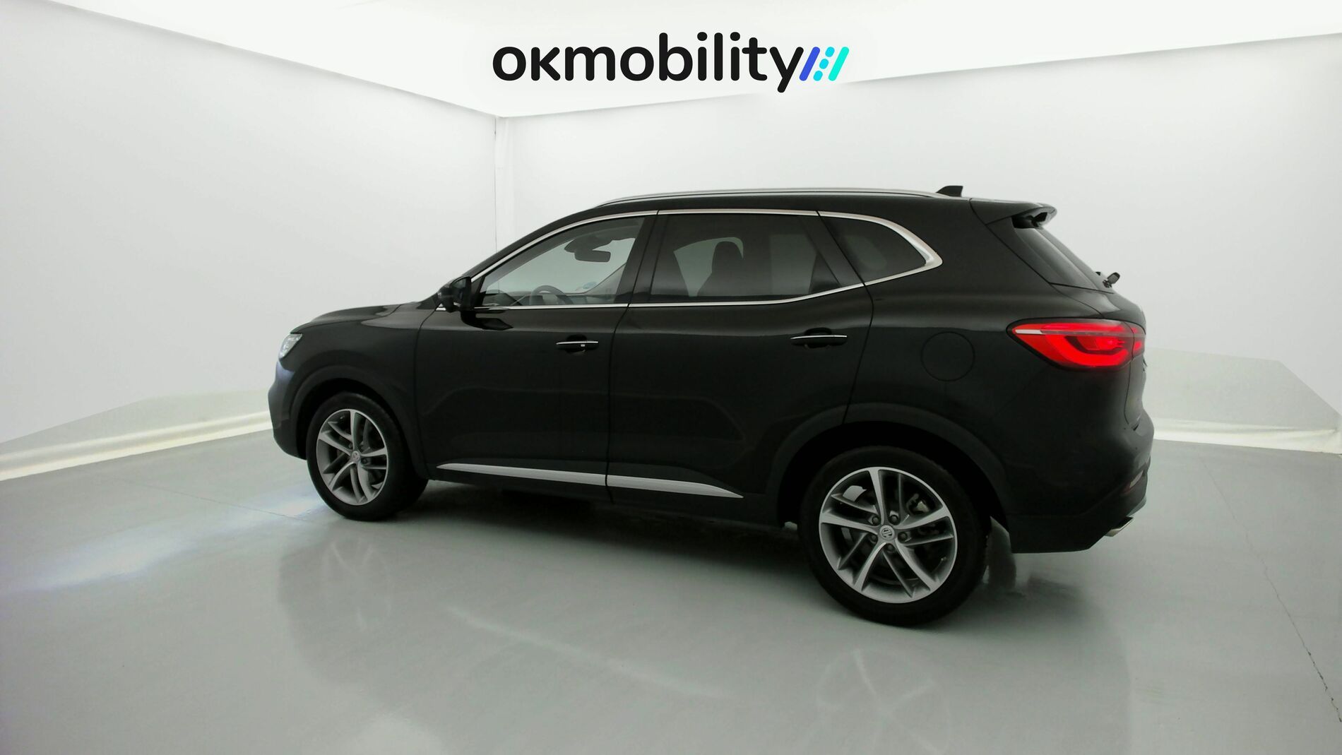 mg hs luxury 1.5 T-GDI 162 AT 2023 black 7