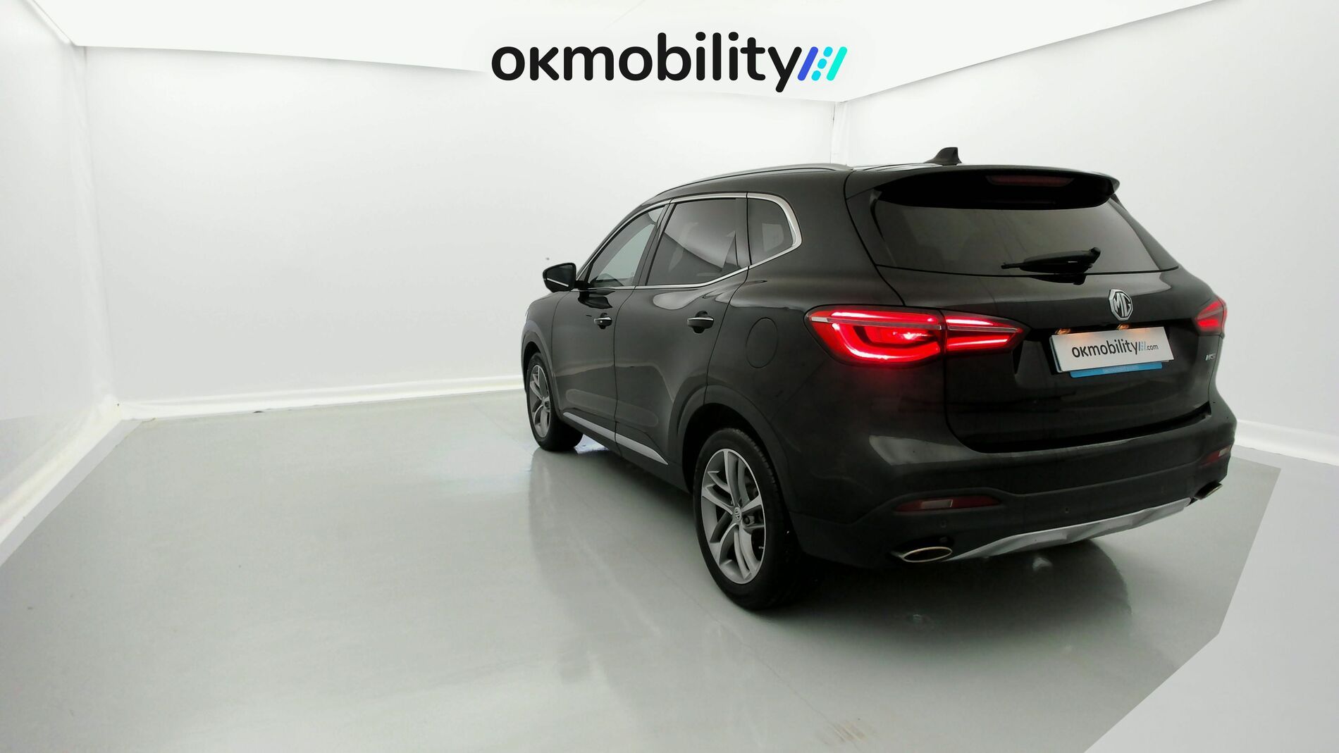 mg hs luxury 1.5 T-GDI 162 AT 2023 black 8