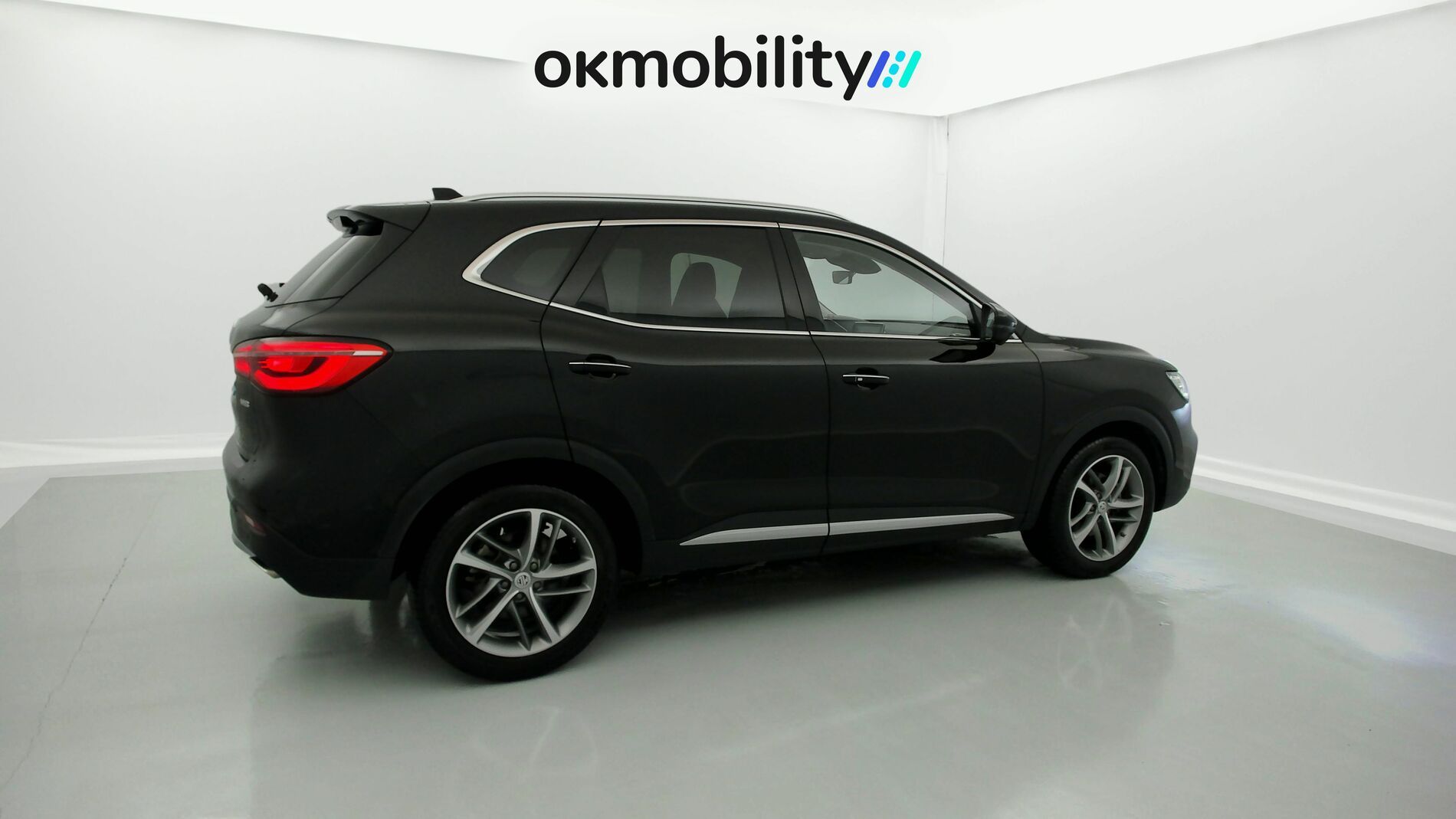 mg hs luxury 1.5 T-GDI 162 AT 2023 black 11