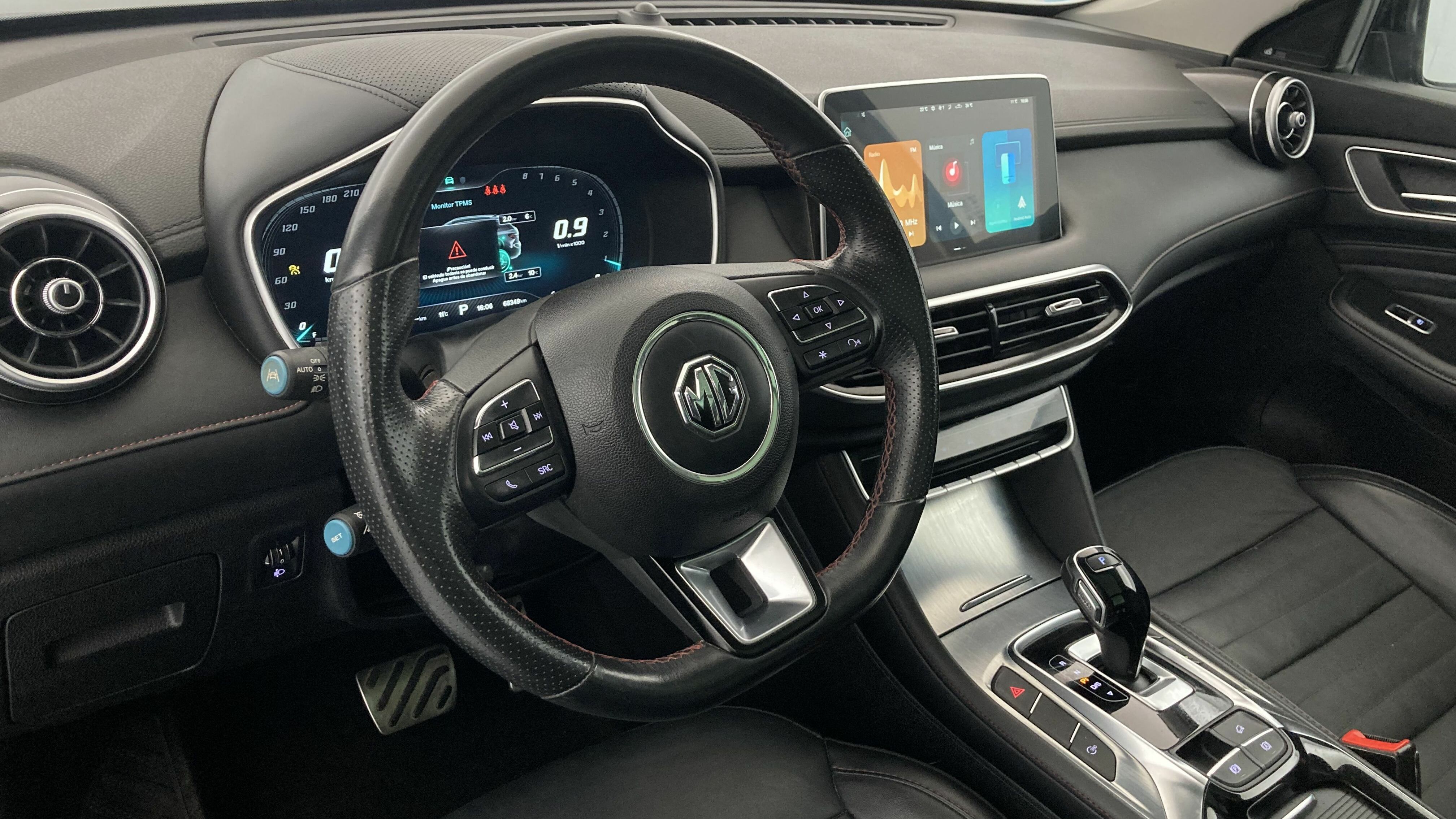 mg hs luxury 1.5 T-GDI 162 AT 2023 black 15